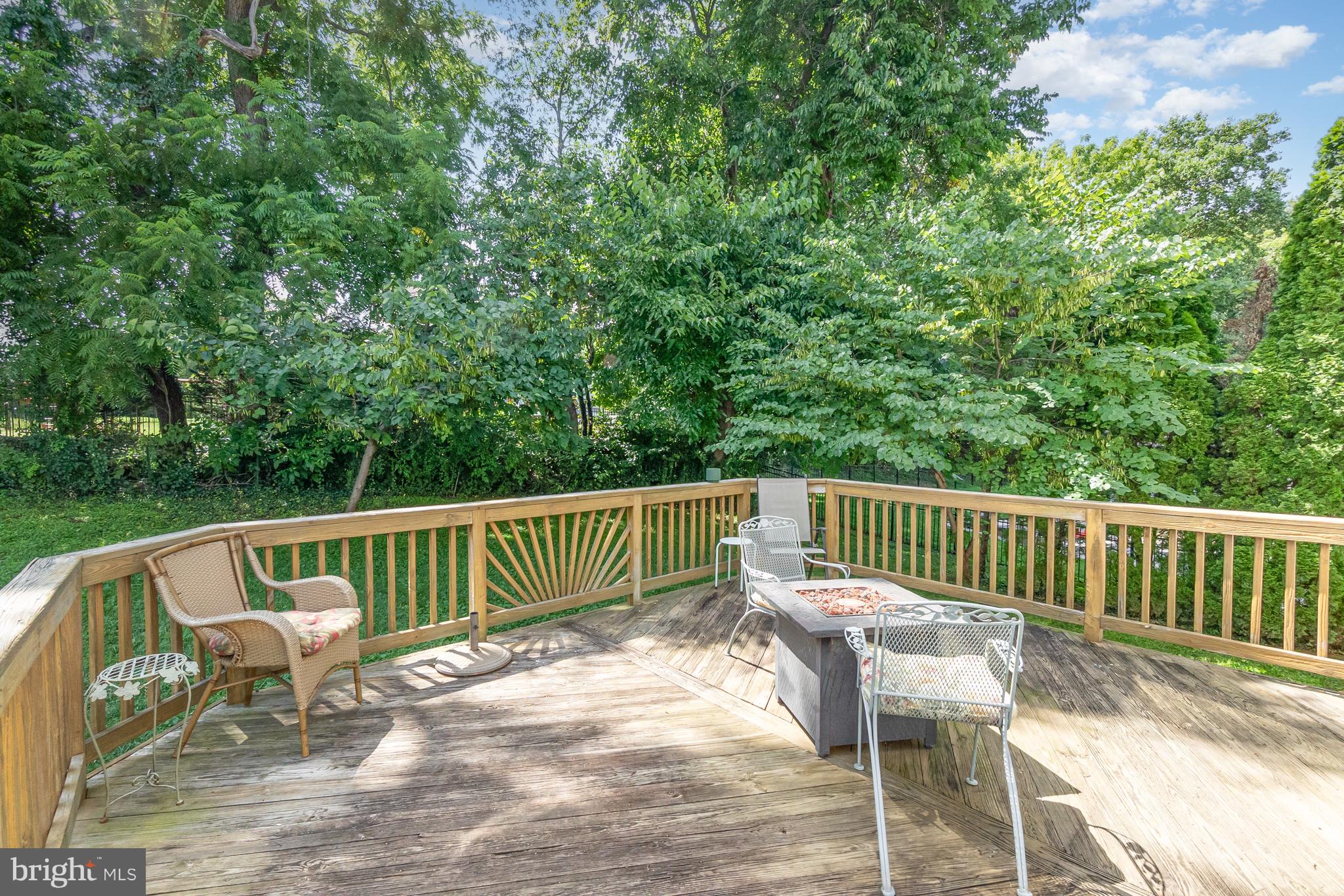 OVERVIEW MANOR - Residential