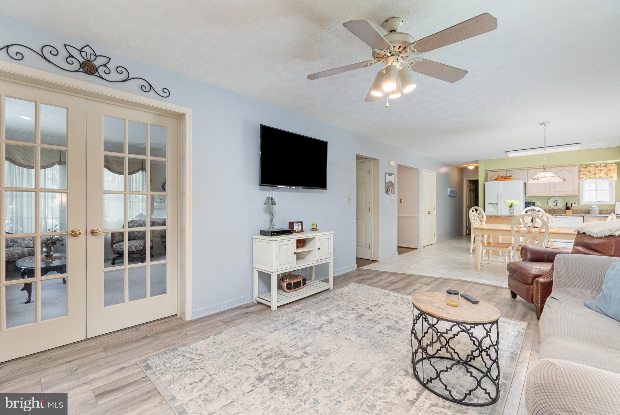 OVERVIEW MANOR - Residential