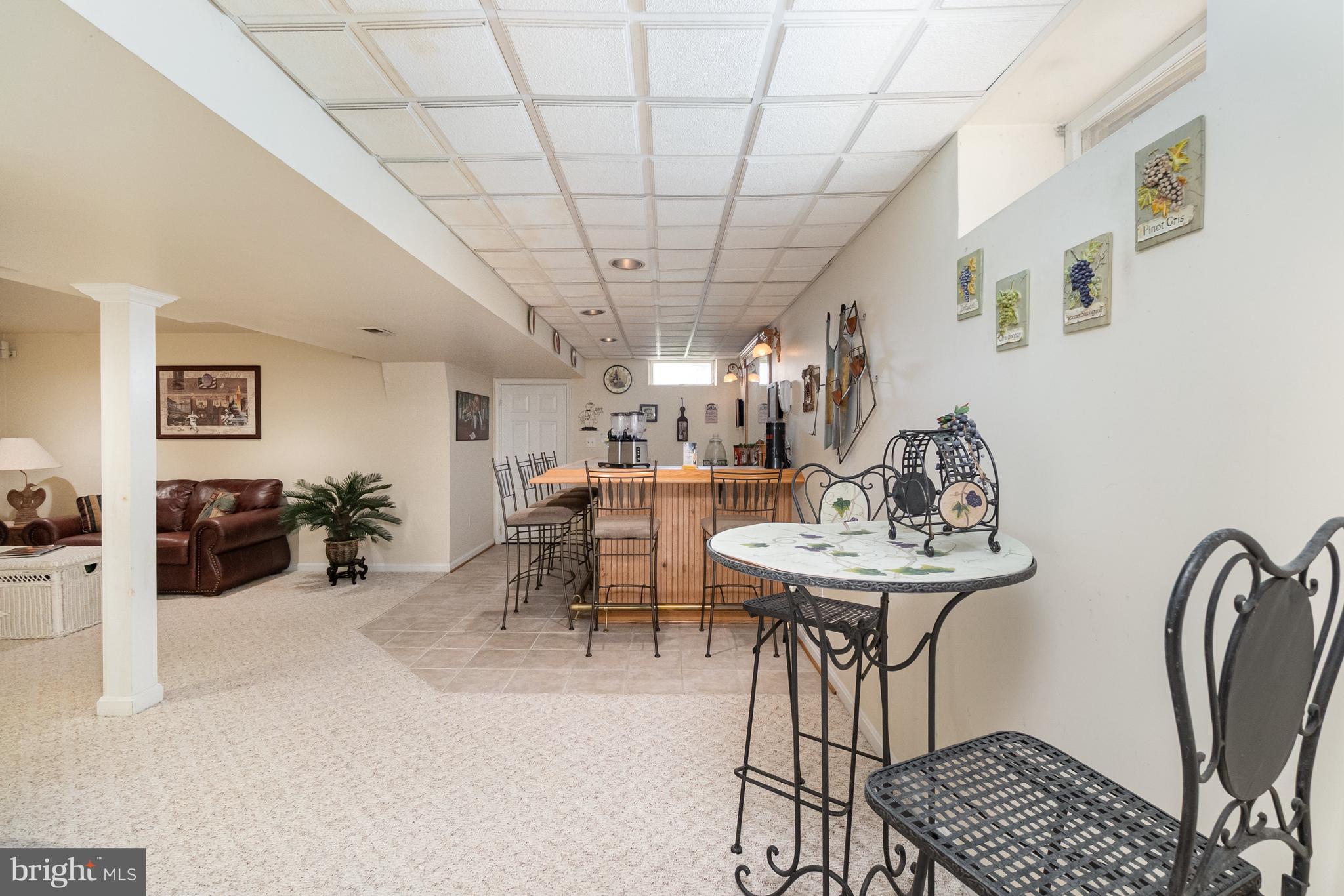 OVERVIEW MANOR - Residential