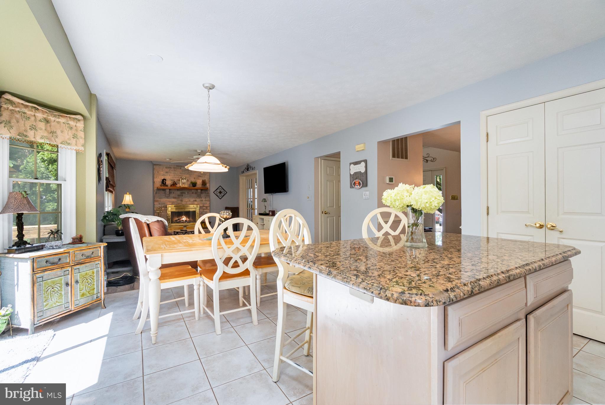 OVERVIEW MANOR - Residential