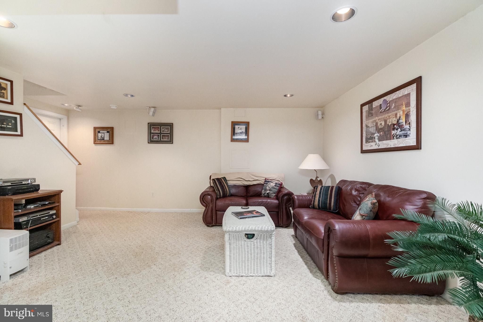 OVERVIEW MANOR - Residential