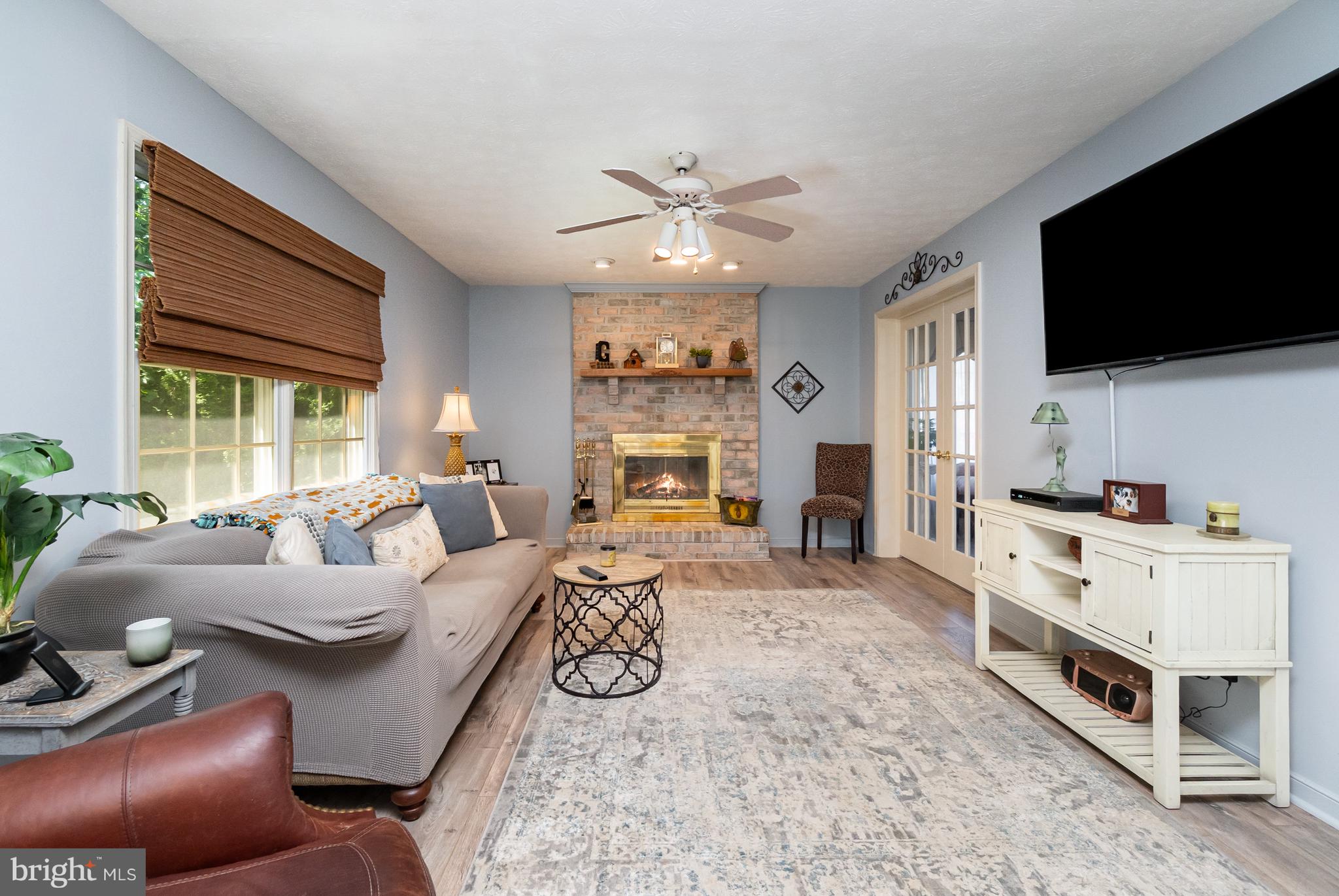 OVERVIEW MANOR - Residential