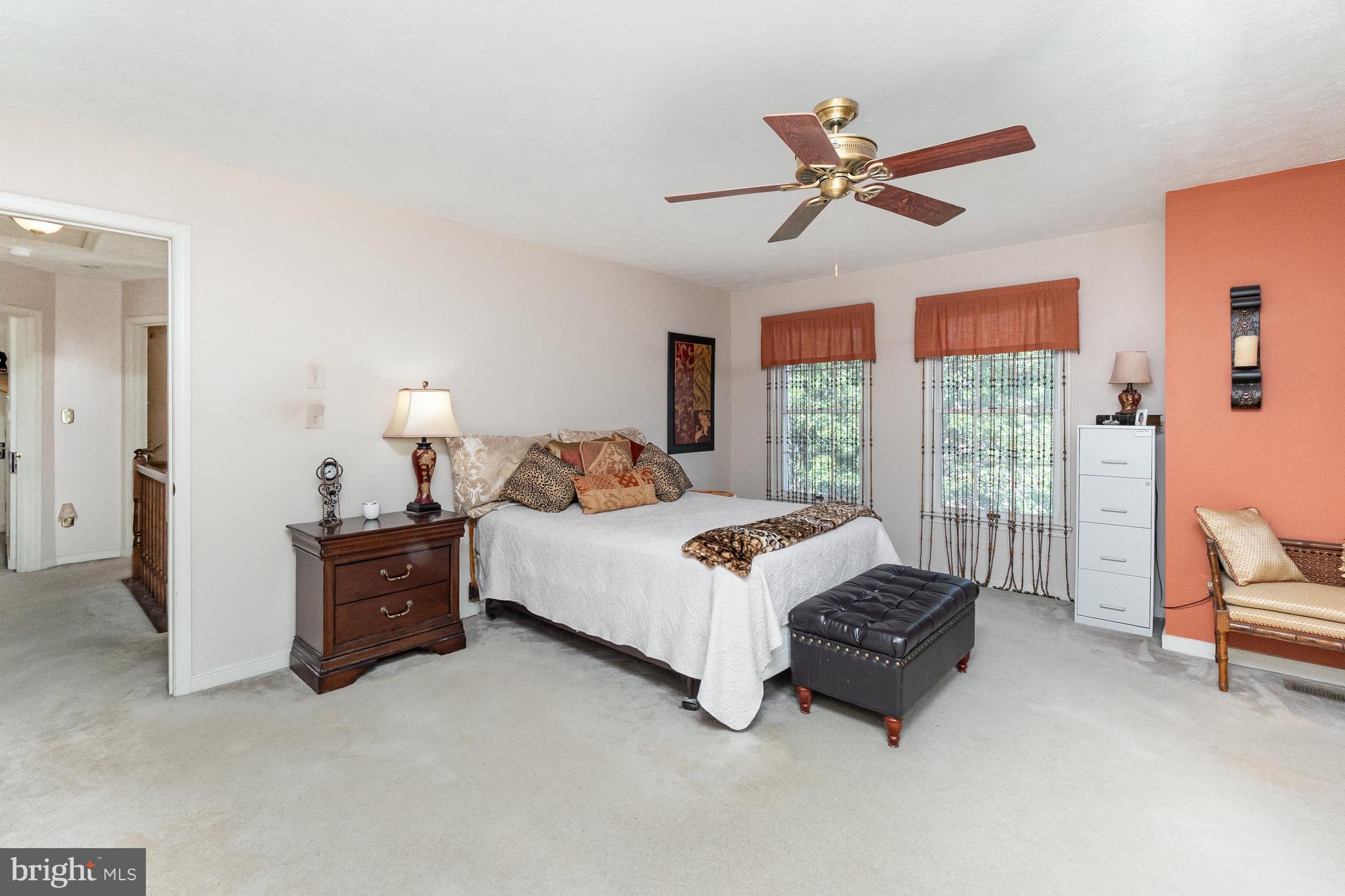 OVERVIEW MANOR - Residential