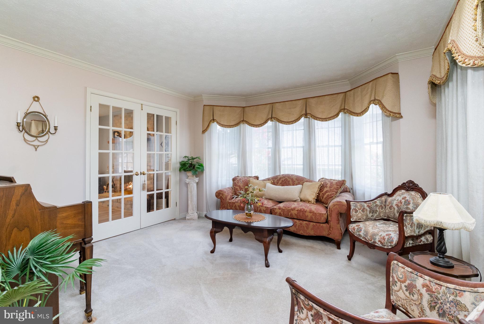 OVERVIEW MANOR - Residential