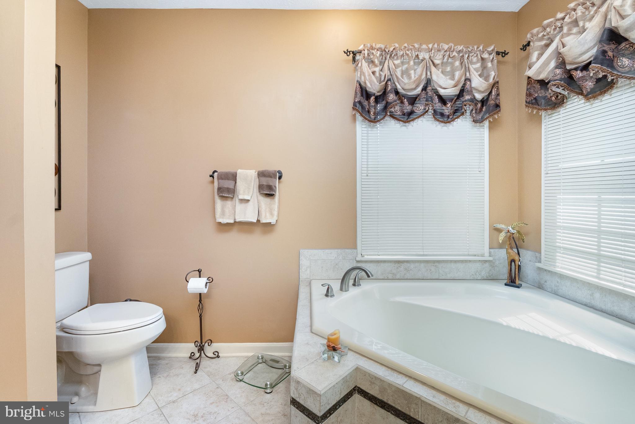 OVERVIEW MANOR - Residential