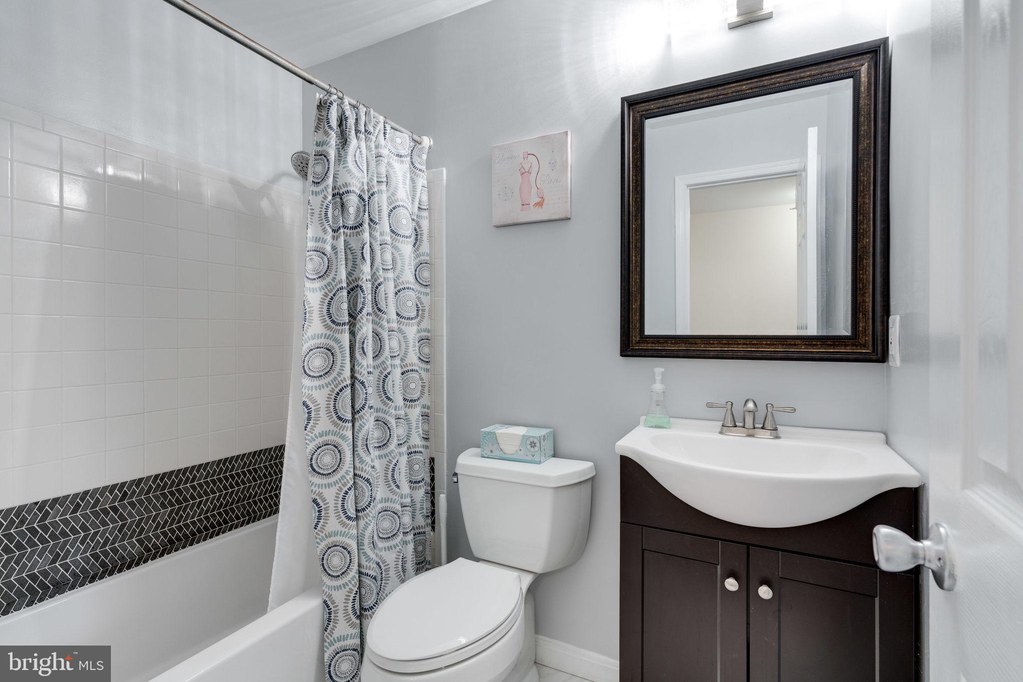 TOWNS OF FOREST HILLS - Residential