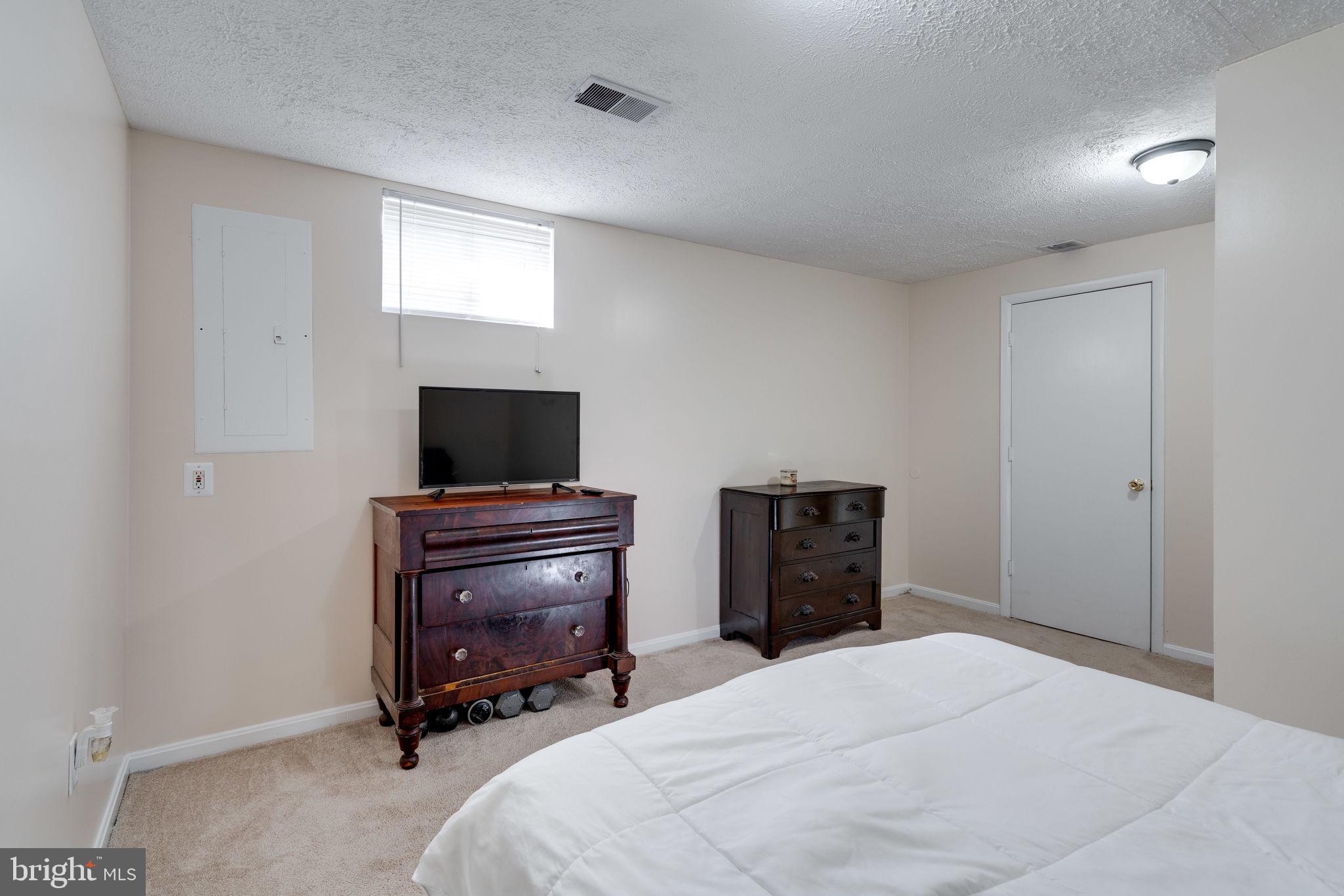 TOWNS OF FOREST HILLS - Residential