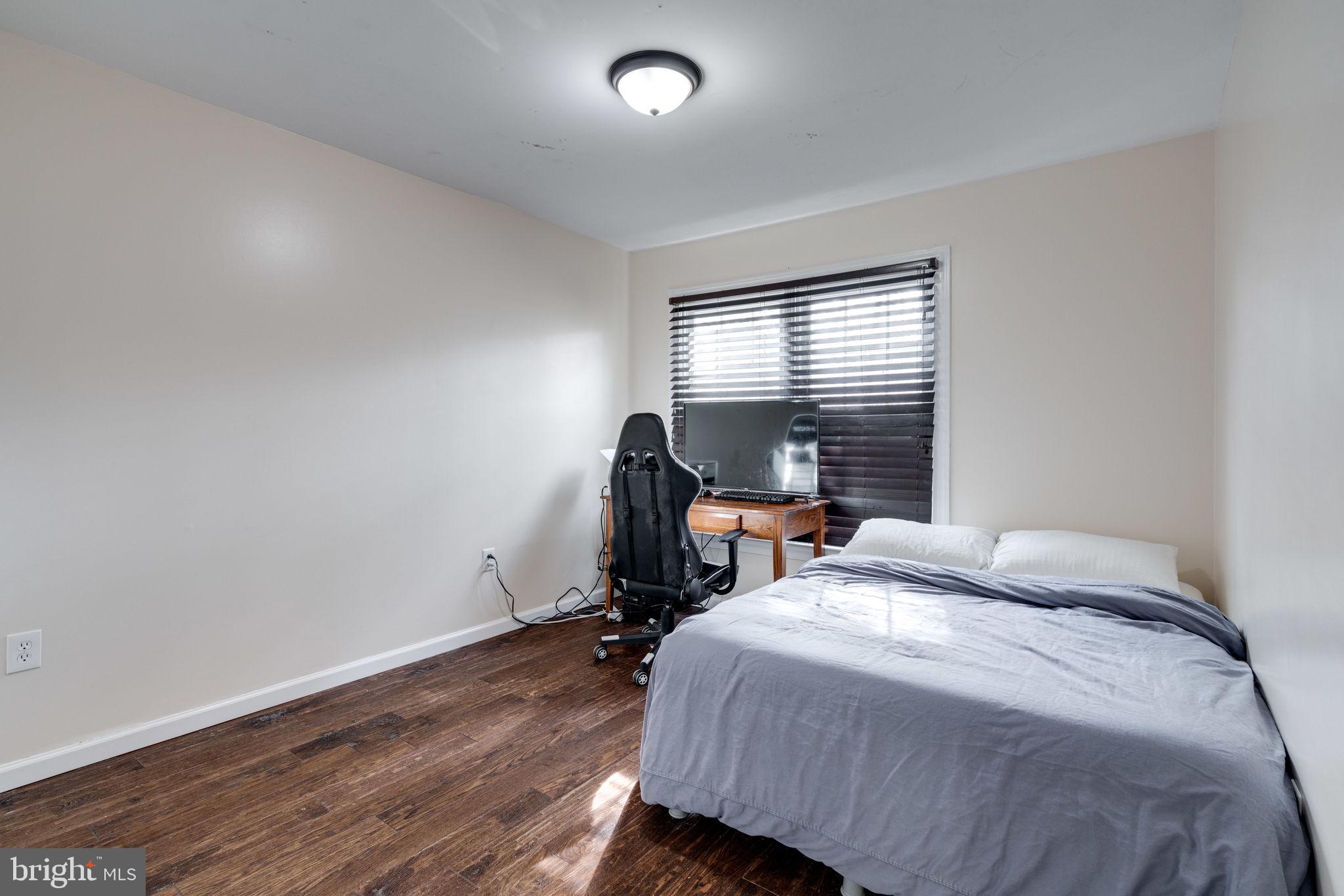 TOWNS OF FOREST HILLS - Residential