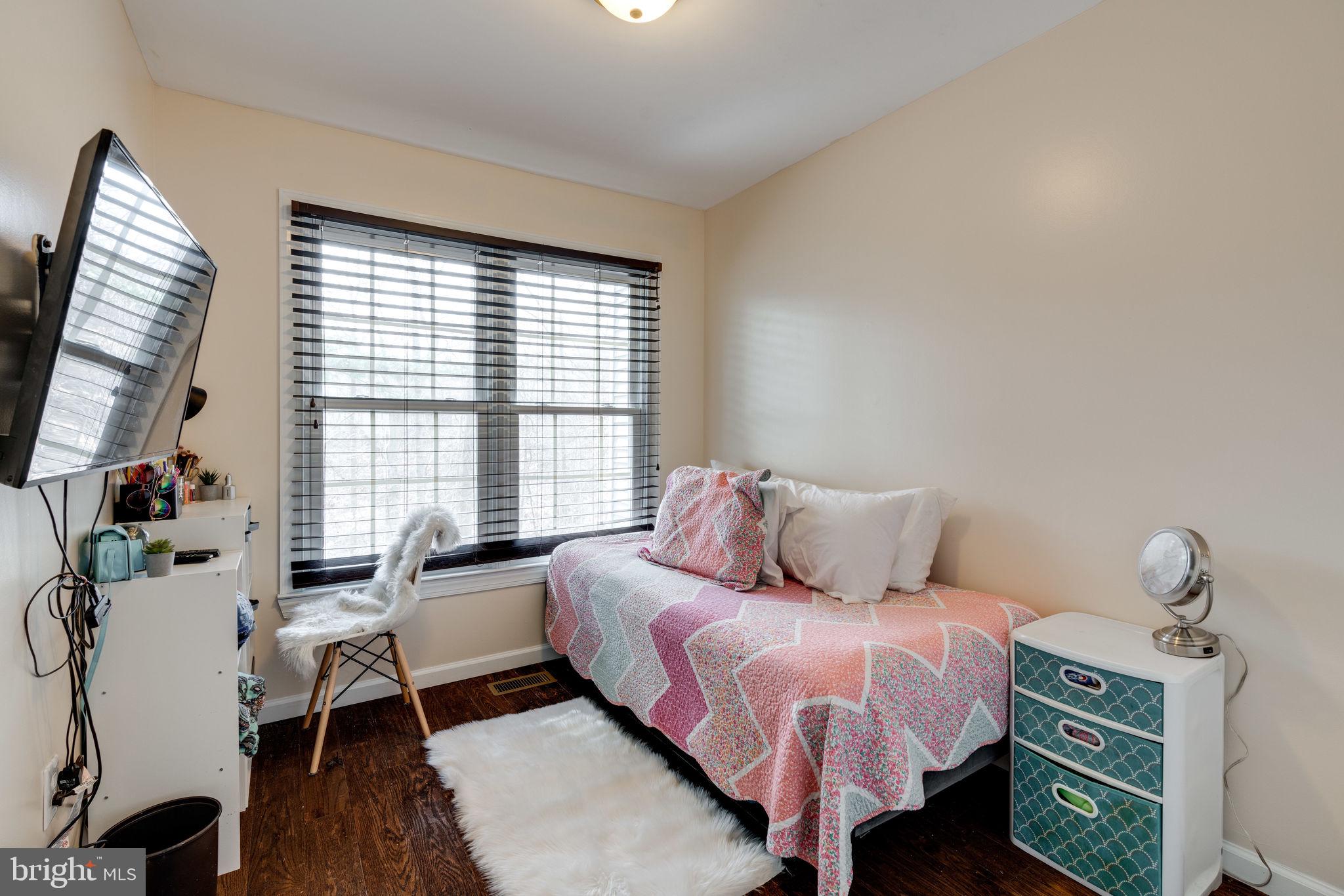 TOWNS OF FOREST HILLS - Residential