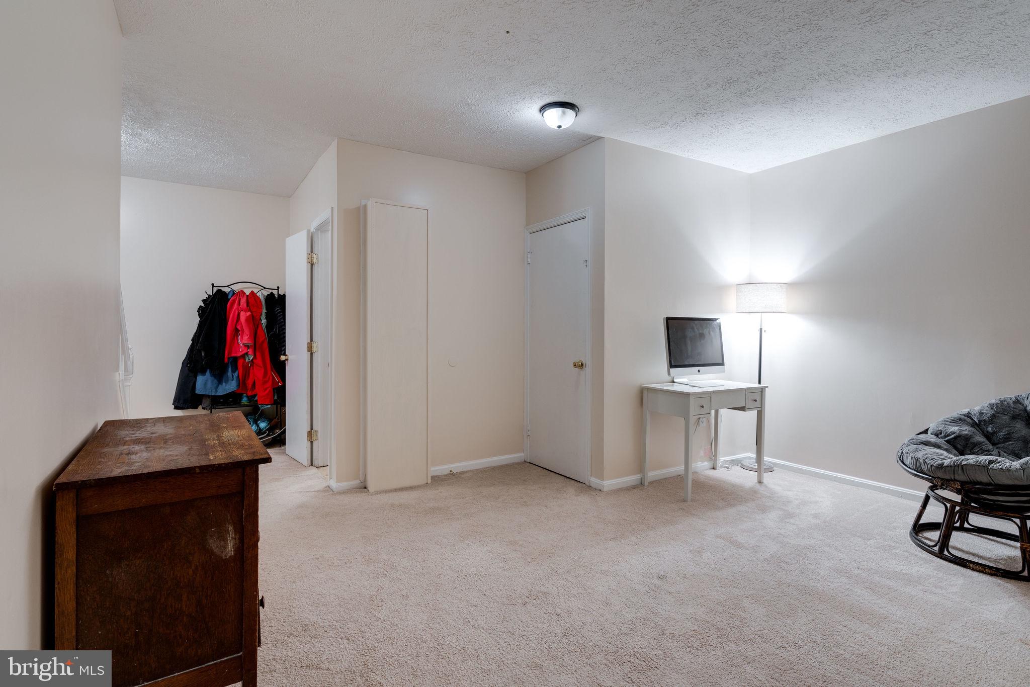 TOWNS OF FOREST HILLS - Residential