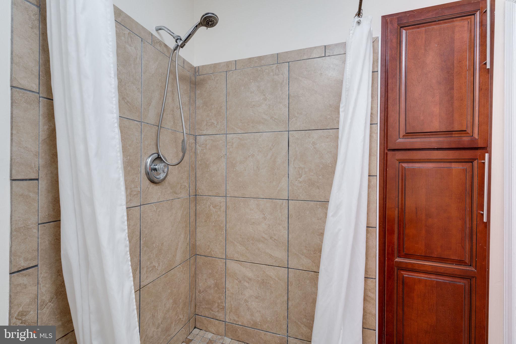 TOWNS OF FOREST HILLS - Residential