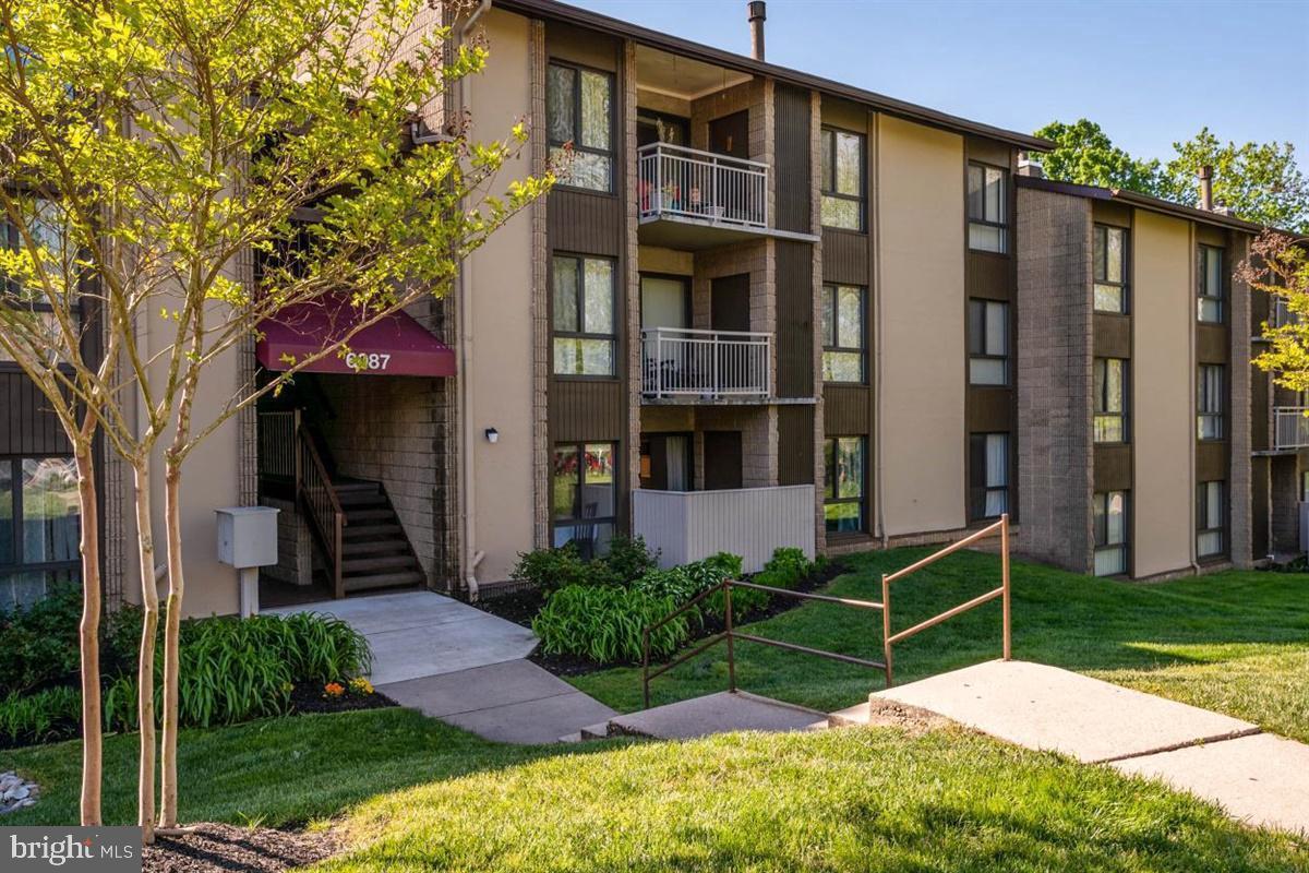 VILLAGE OF LONG REACH - Residential