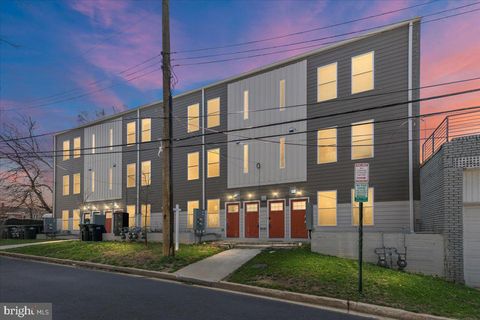 2503 BURNS STREET SE WASHINGTON DC 20020