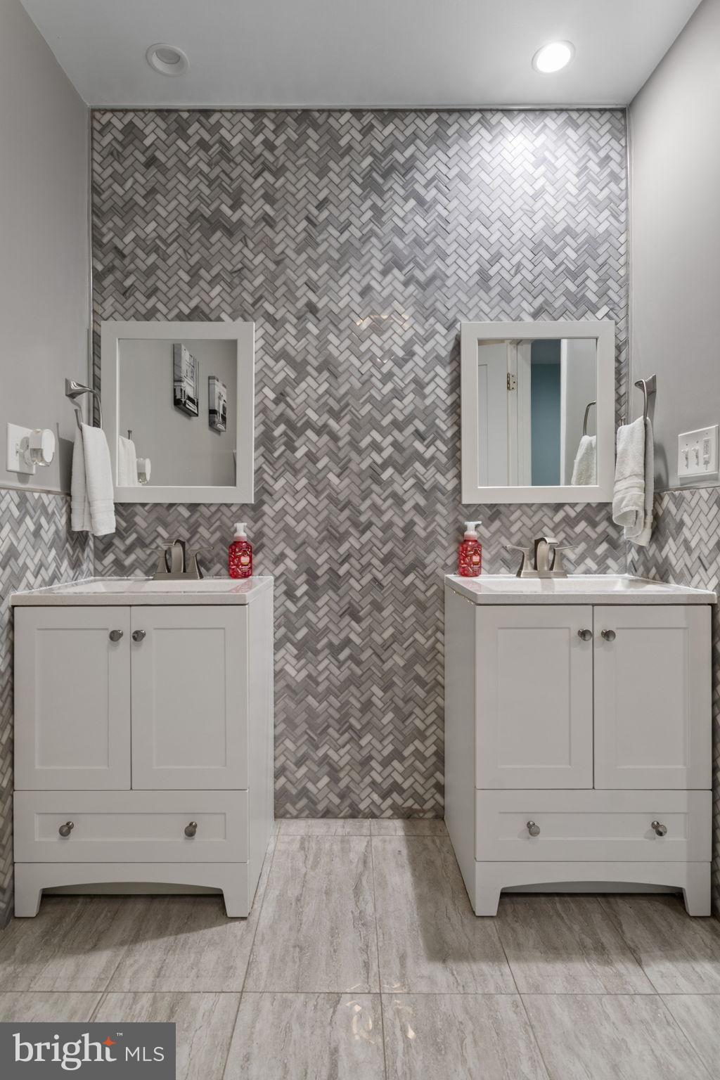 LOWENBACH - Residential