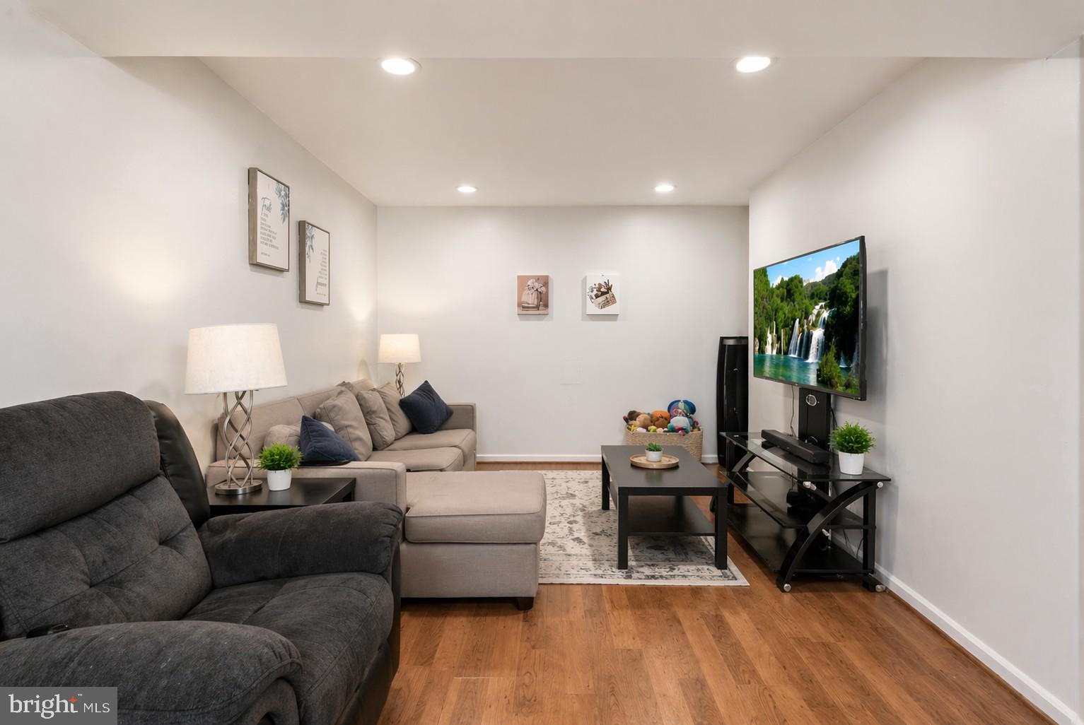 FOREST VISTA - Residential