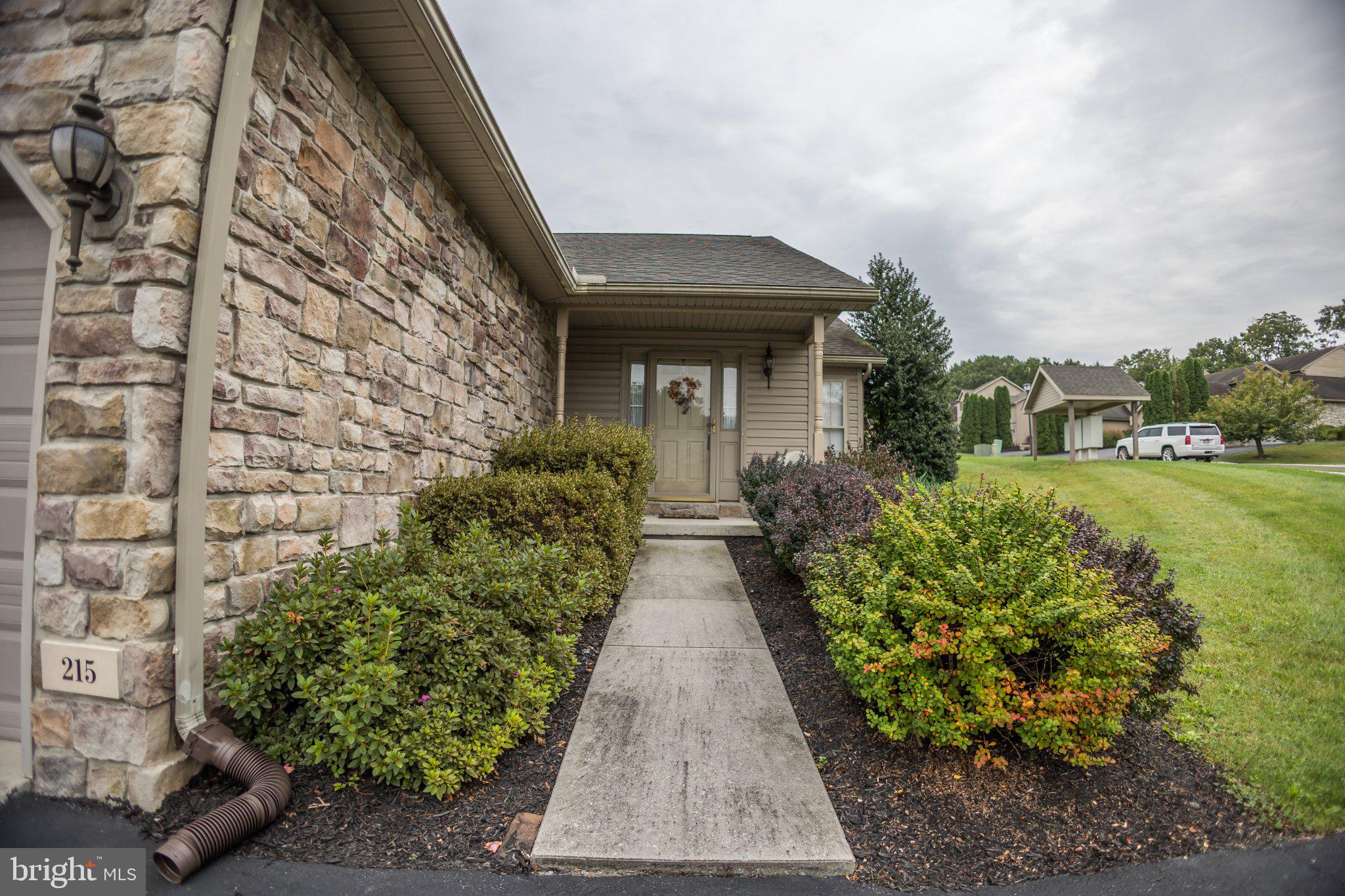 215 WHITETAIL TERRACE