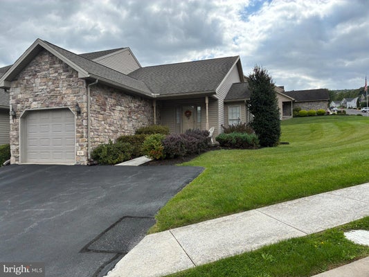 215 WHITETAIL TER, MARYSVILLE, PA 17053 - Image f9b2f6b8a9ec86510eda0eab79dd6472/3148229736