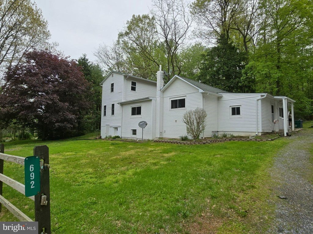 Photo of 692 Cassell Road, ELIZABETHTOWN, PA 17022 (MLS # PALA2087410)