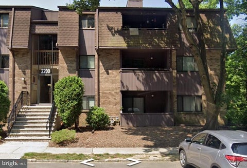 Condo For Sale - 2231 Old Stone Mill Drive<br/> CRANBURY, NJ 08512