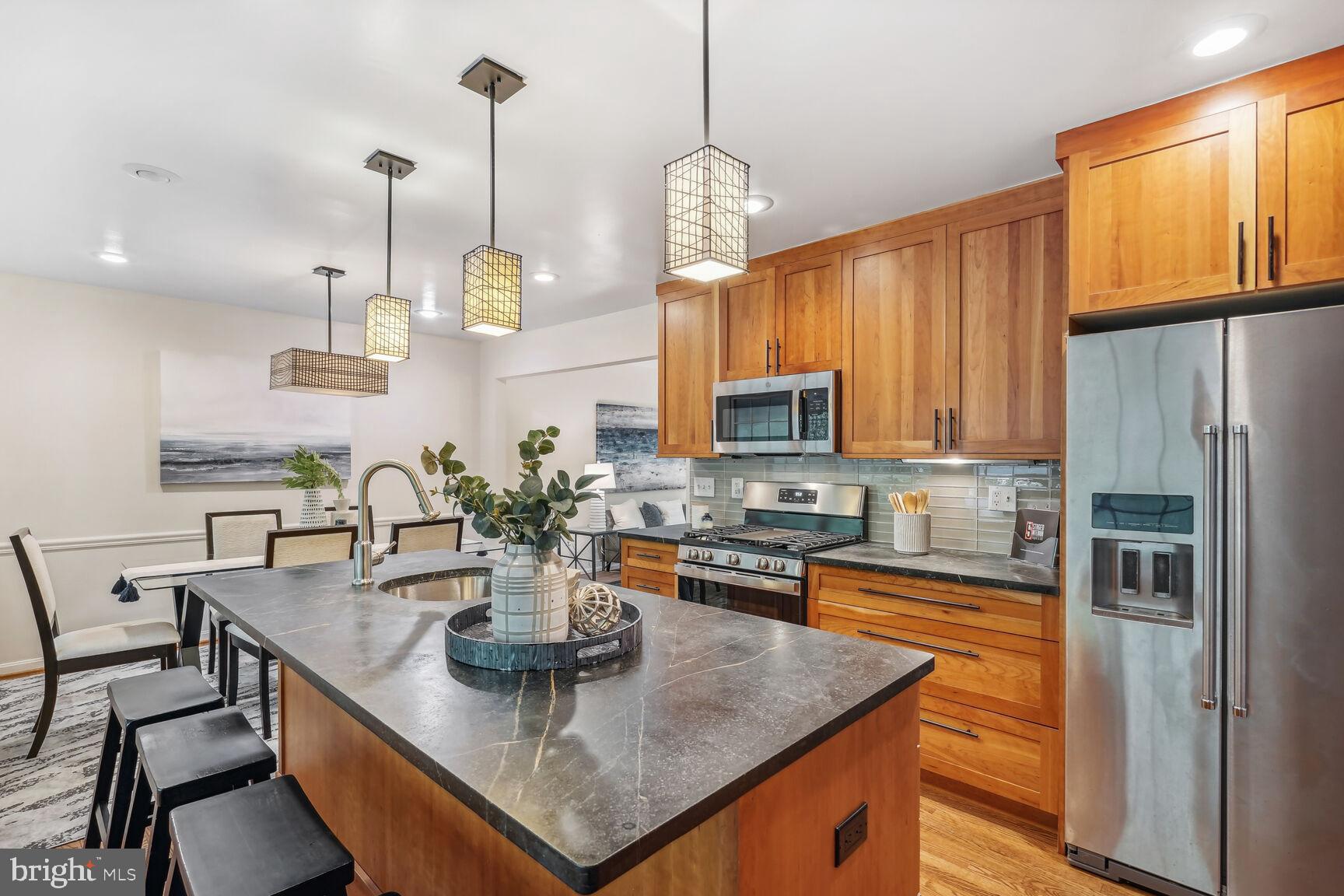 RESTON - Residential