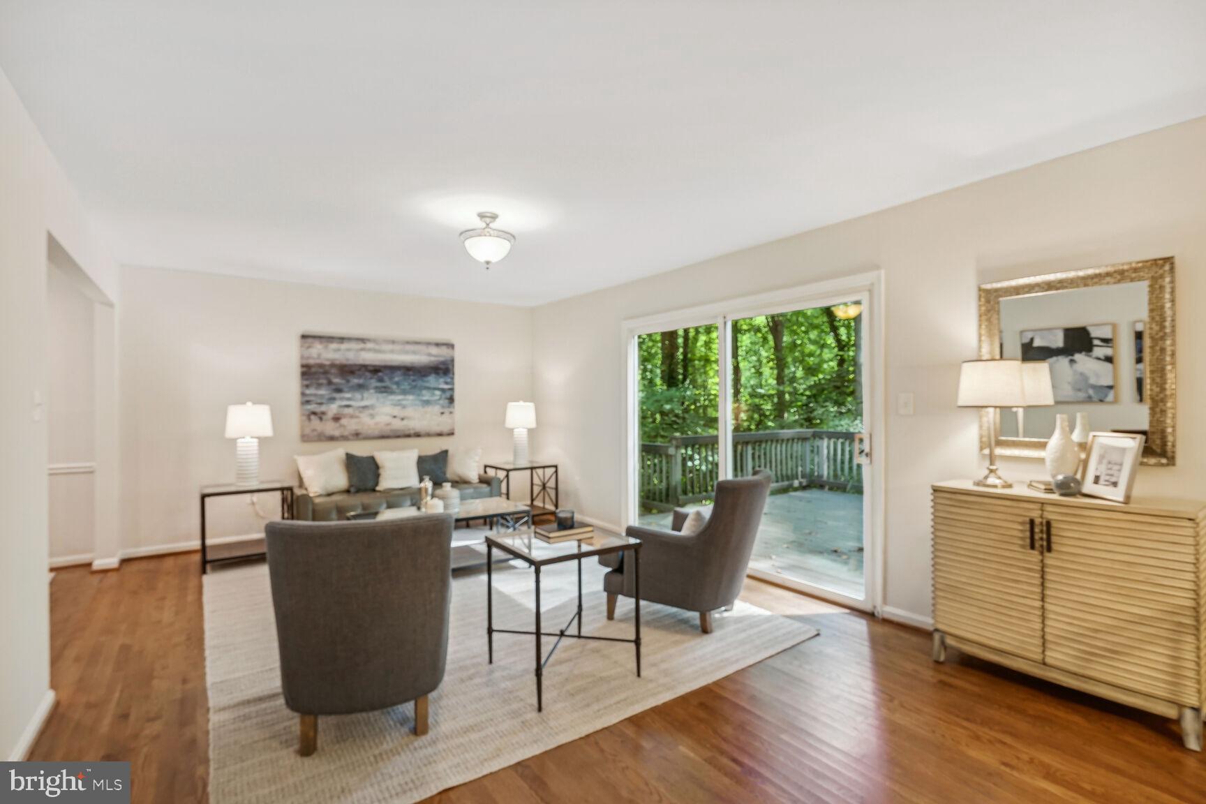 RESTON - Residential