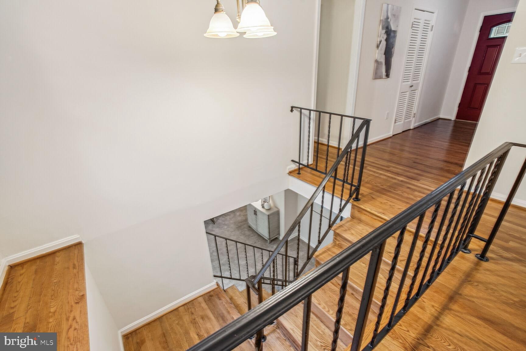 RESTON - Residential