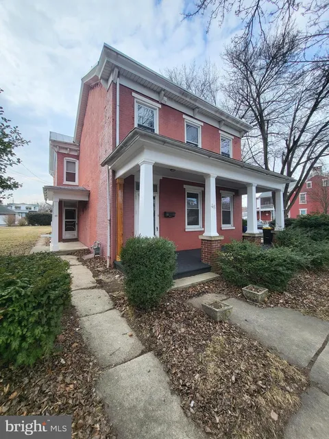 48 W Penn Avenue, Robesonia, PA MLS: PABK2054336