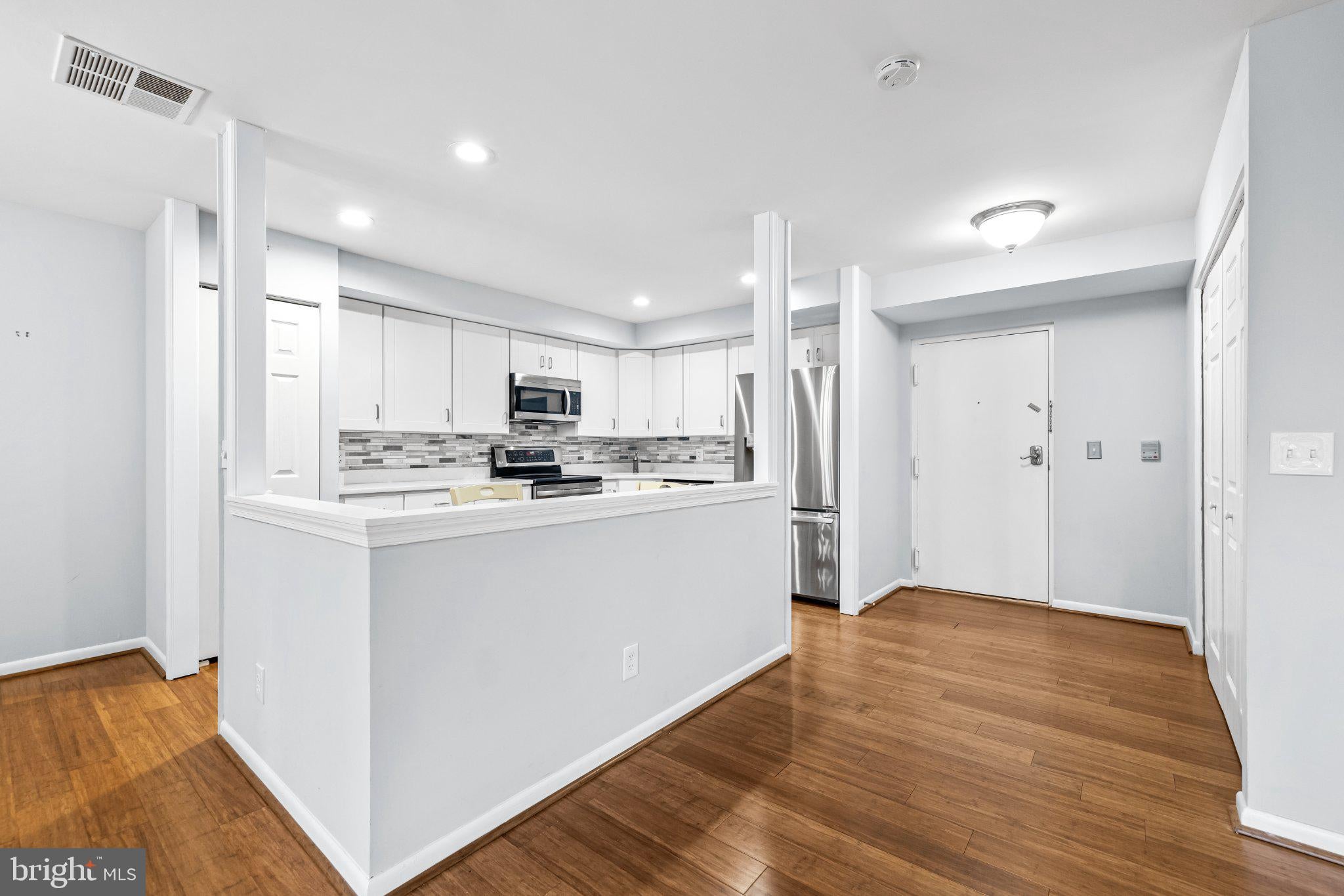 2 CANDLEMAKER COURT 202