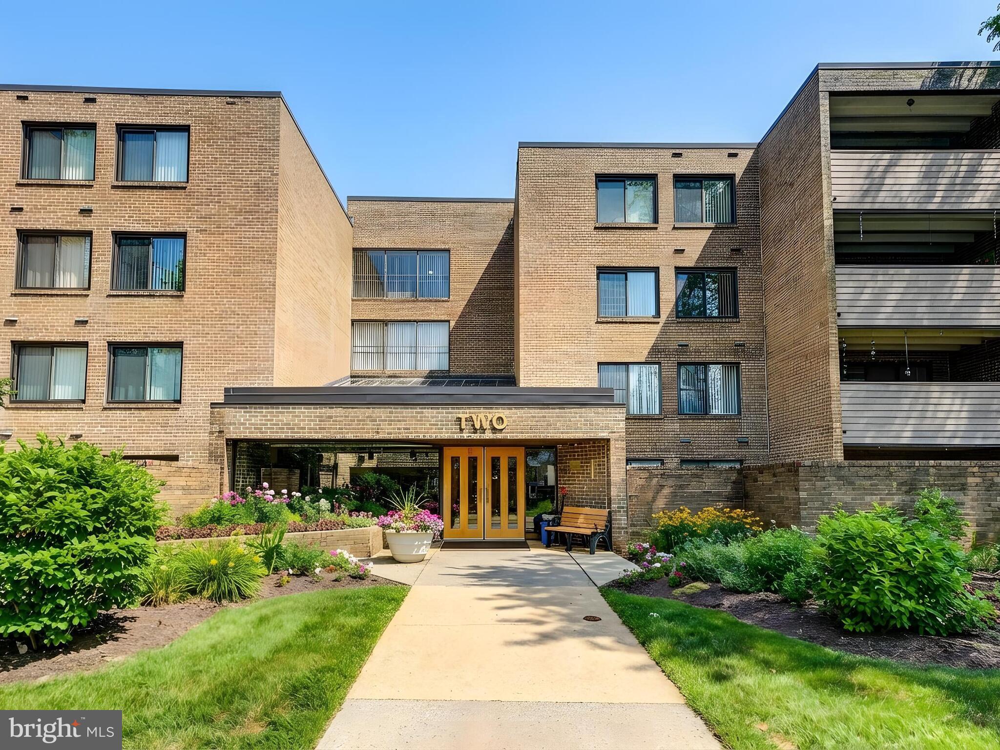 2 CANDLEMAKER COURT 202