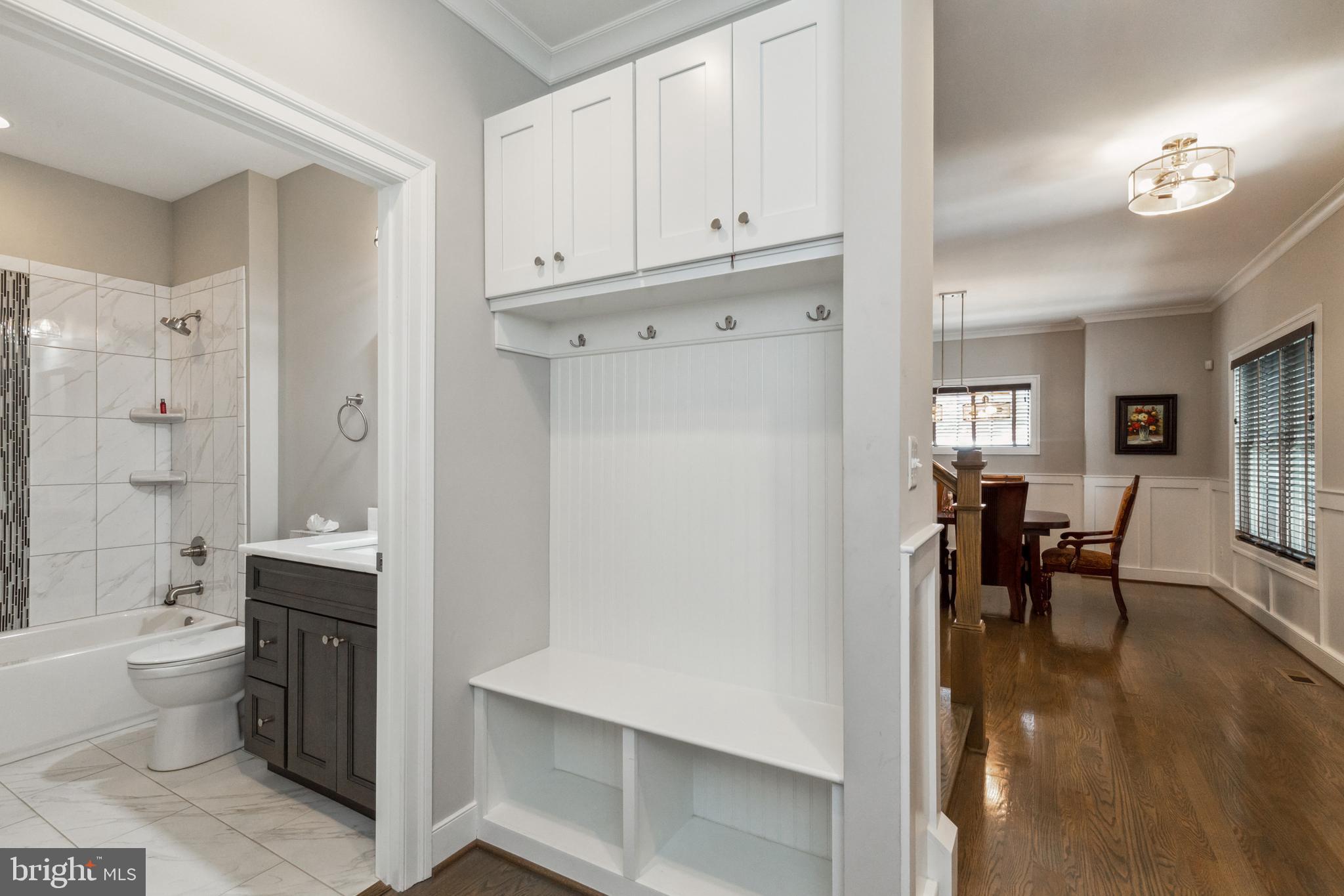 FALLS CHURCH CITY - Residential