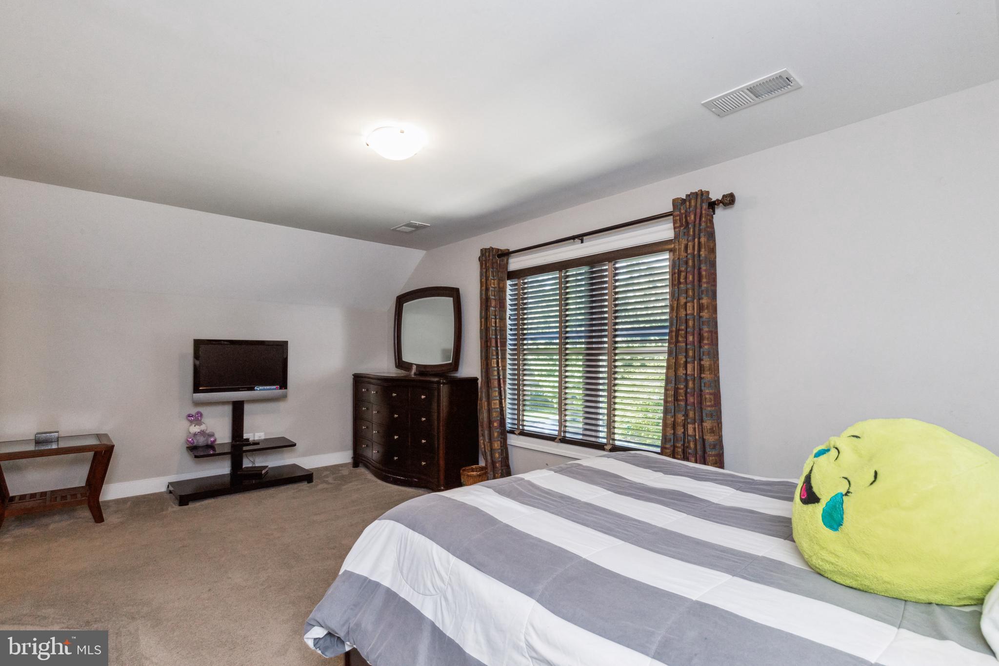 FALLS CHURCH CITY - Residential