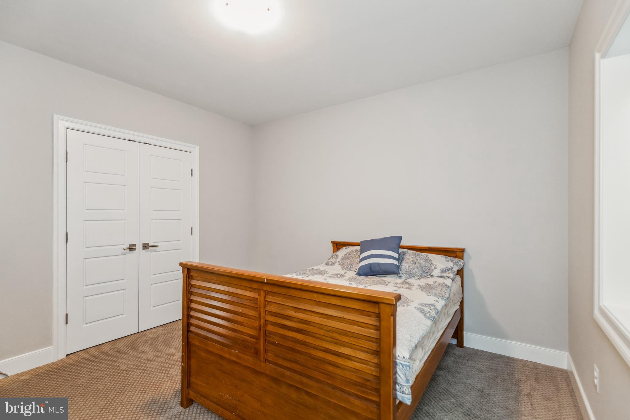 FALLS CHURCH CITY - Residential