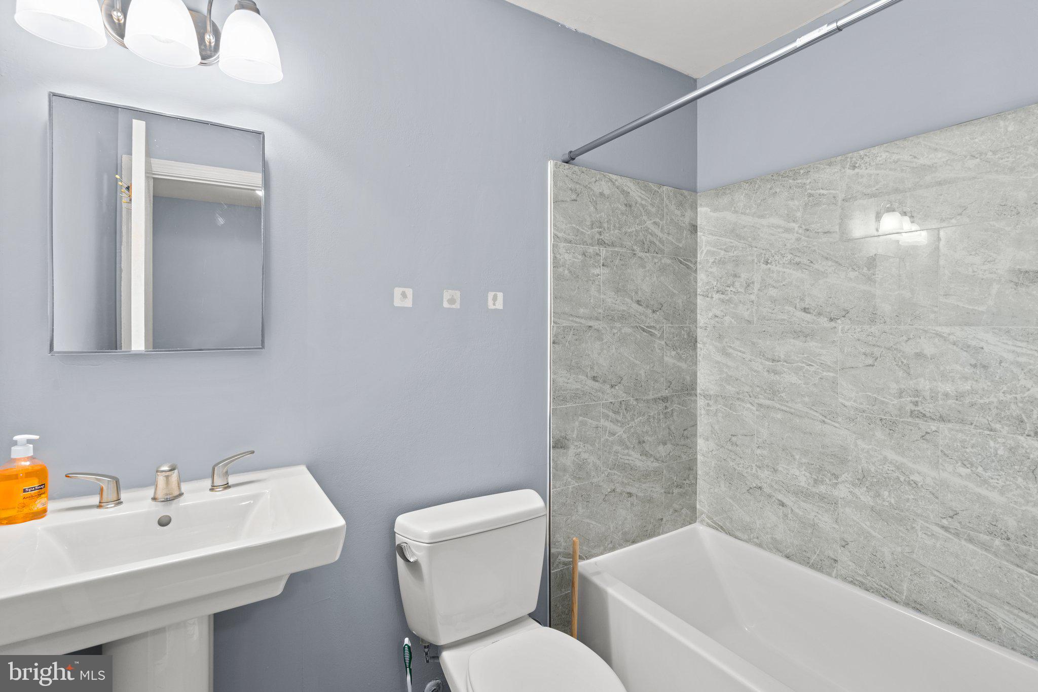 RICHARDSON MEWS - Residential