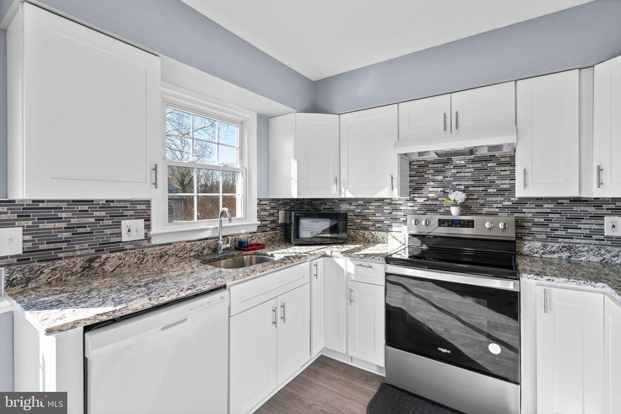 RICHARDSON MEWS - Residential