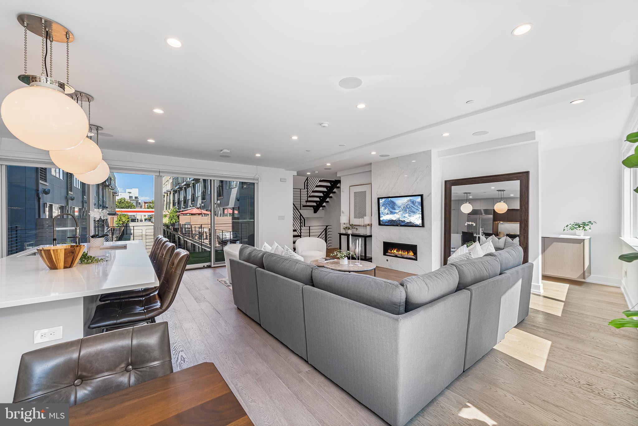 BELLA VISTA - Residential