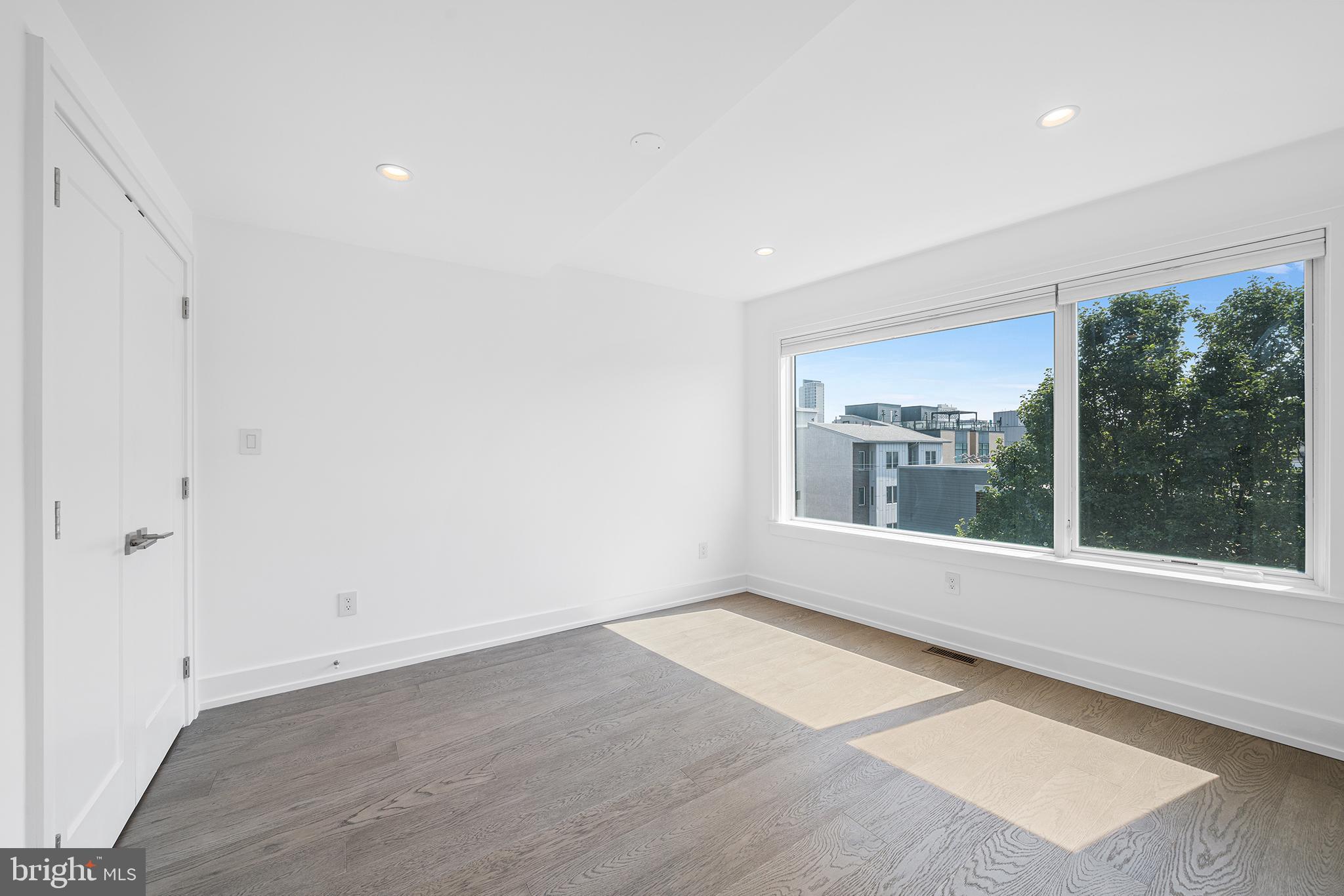 BELLA VISTA - Residential