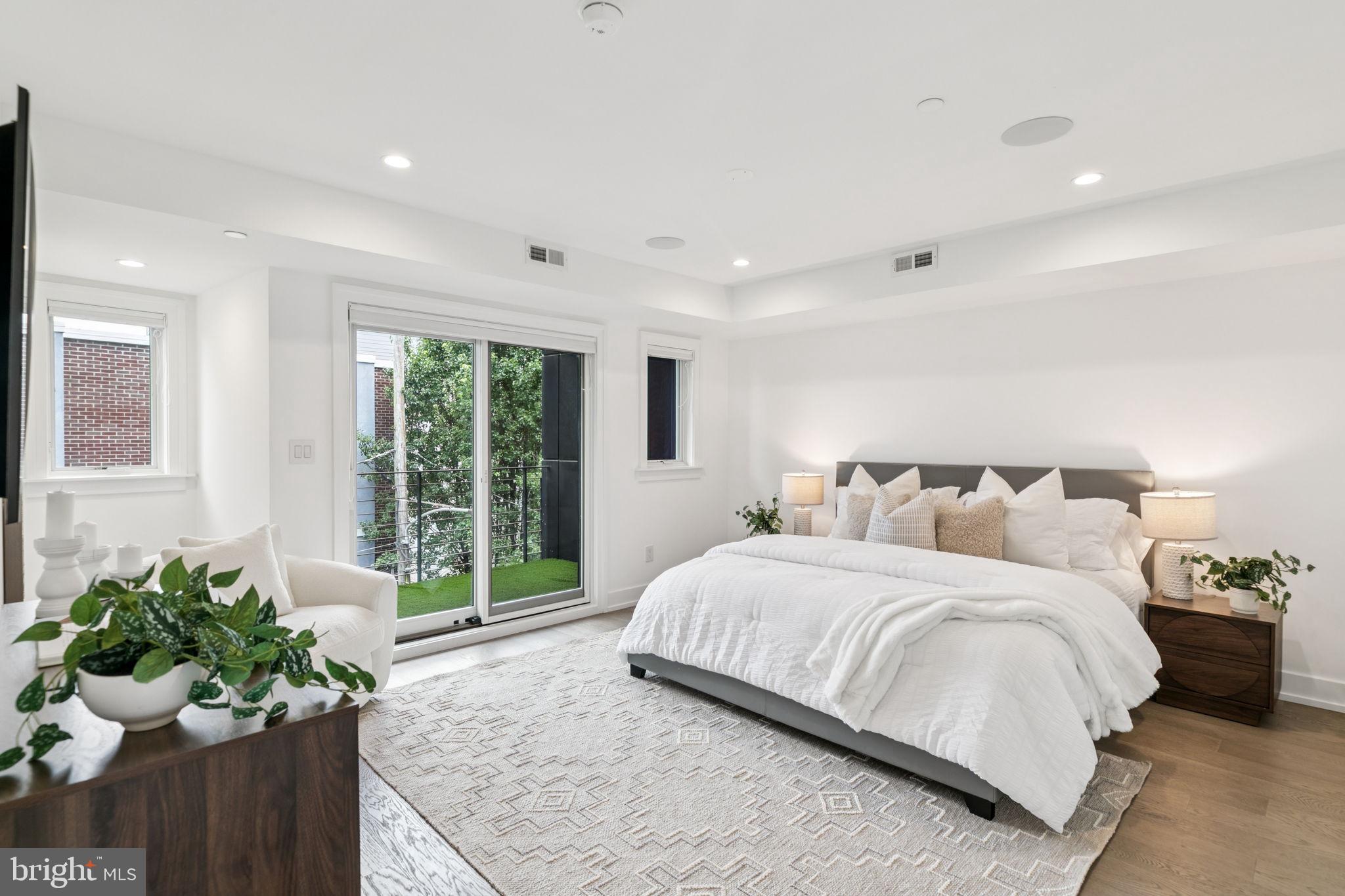 BELLA VISTA - Residential