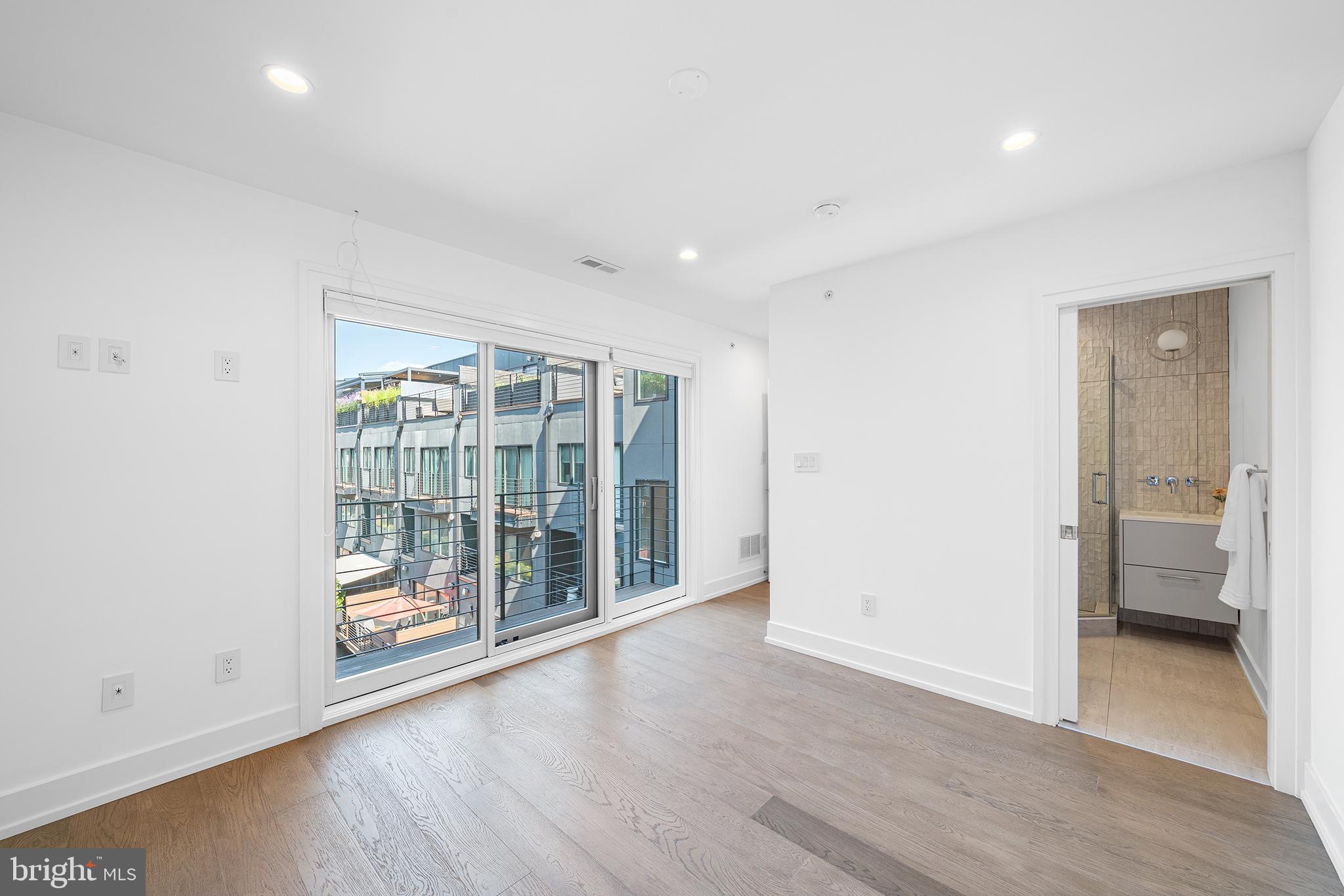 BELLA VISTA - Residential