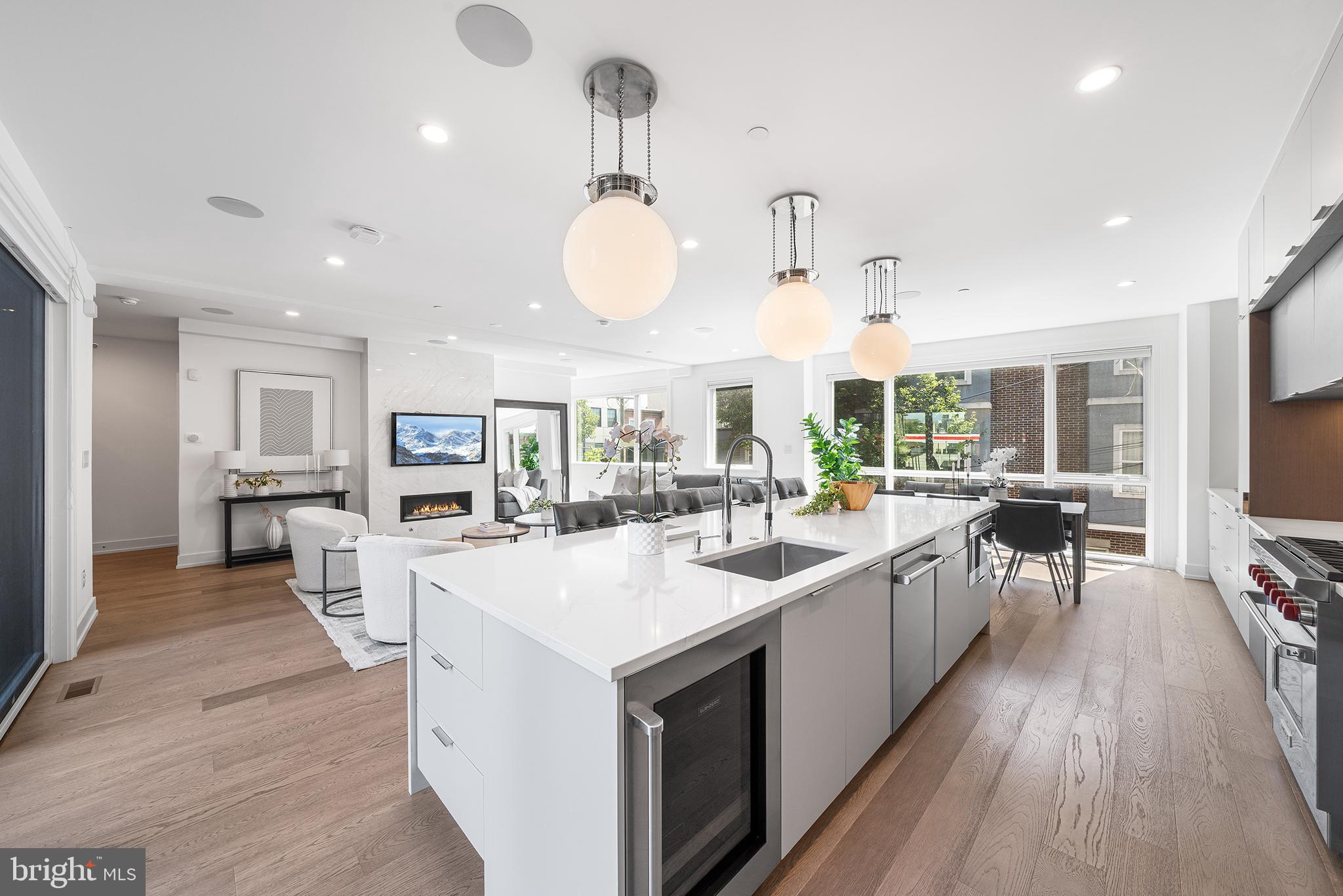 BELLA VISTA - Residential