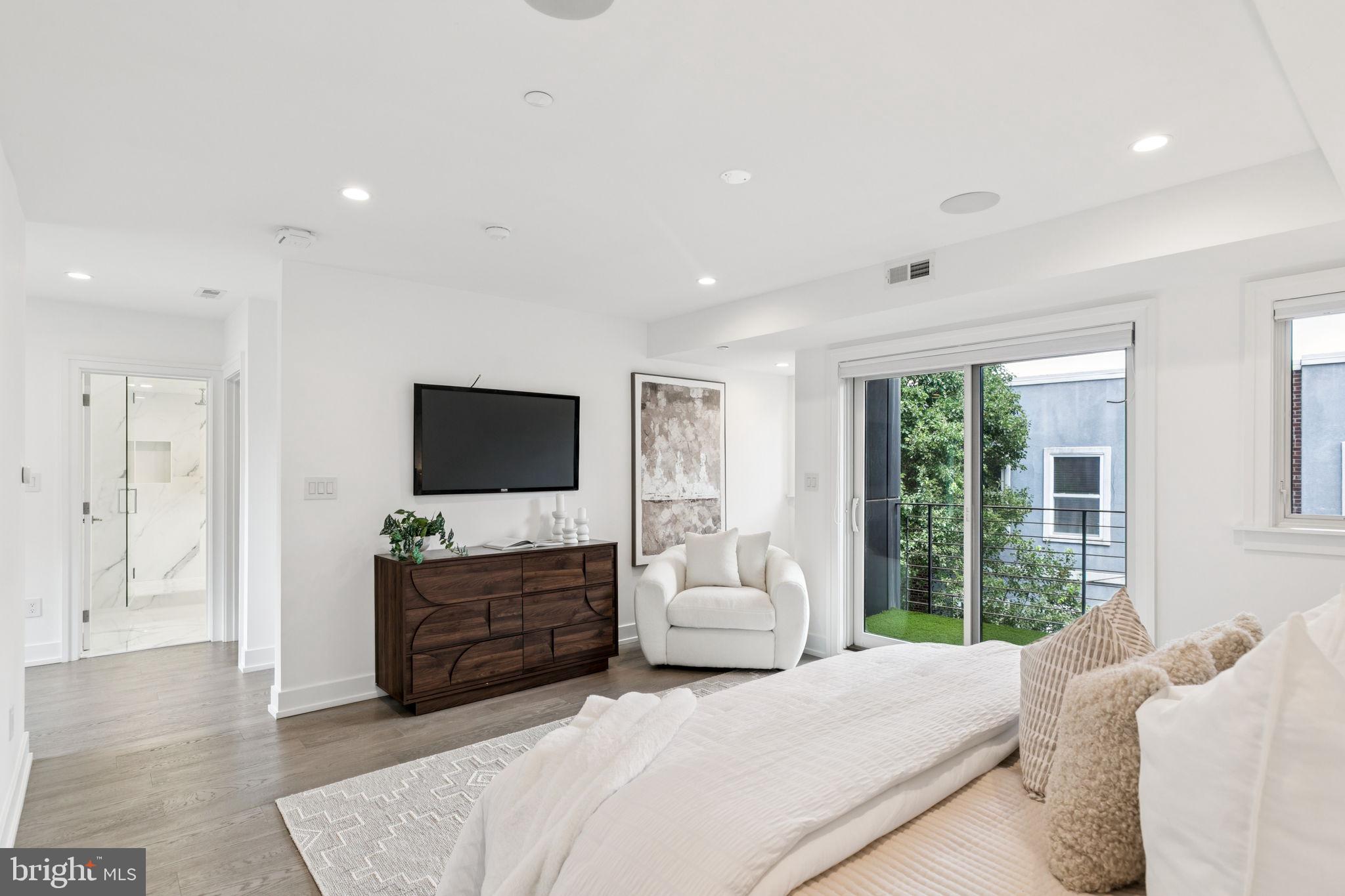 BELLA VISTA - Residential