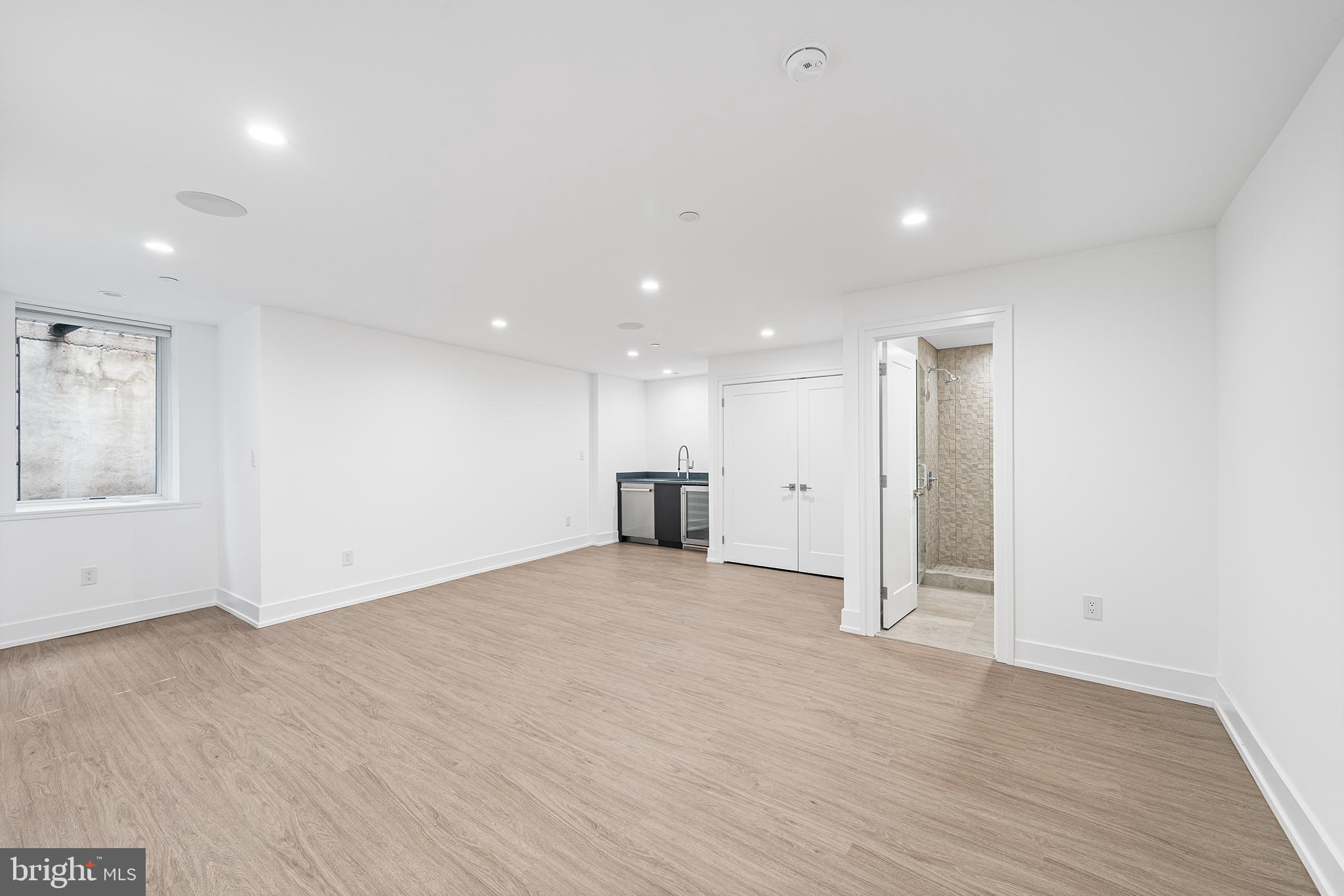 BELLA VISTA - Residential