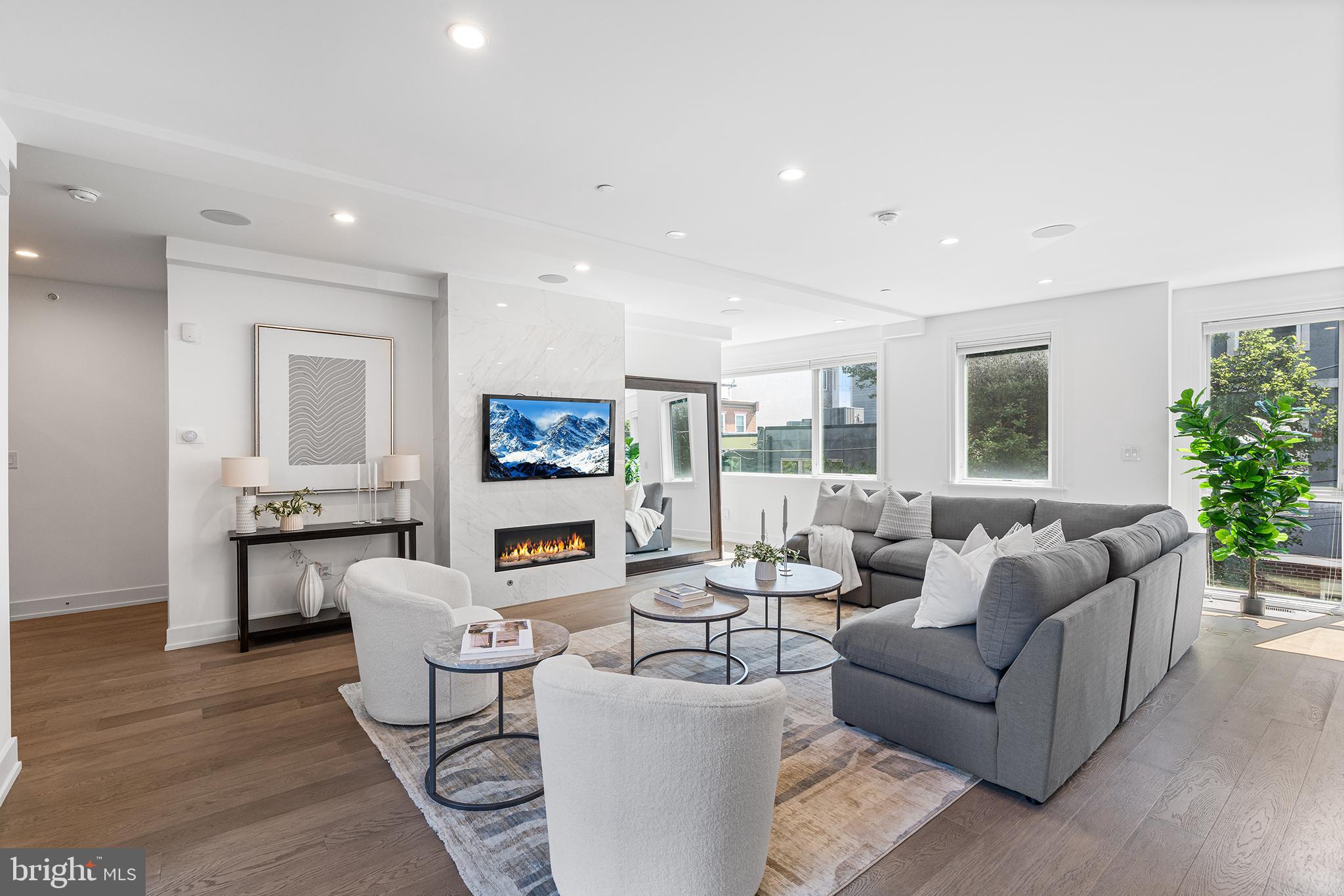 BELLA VISTA - Residential