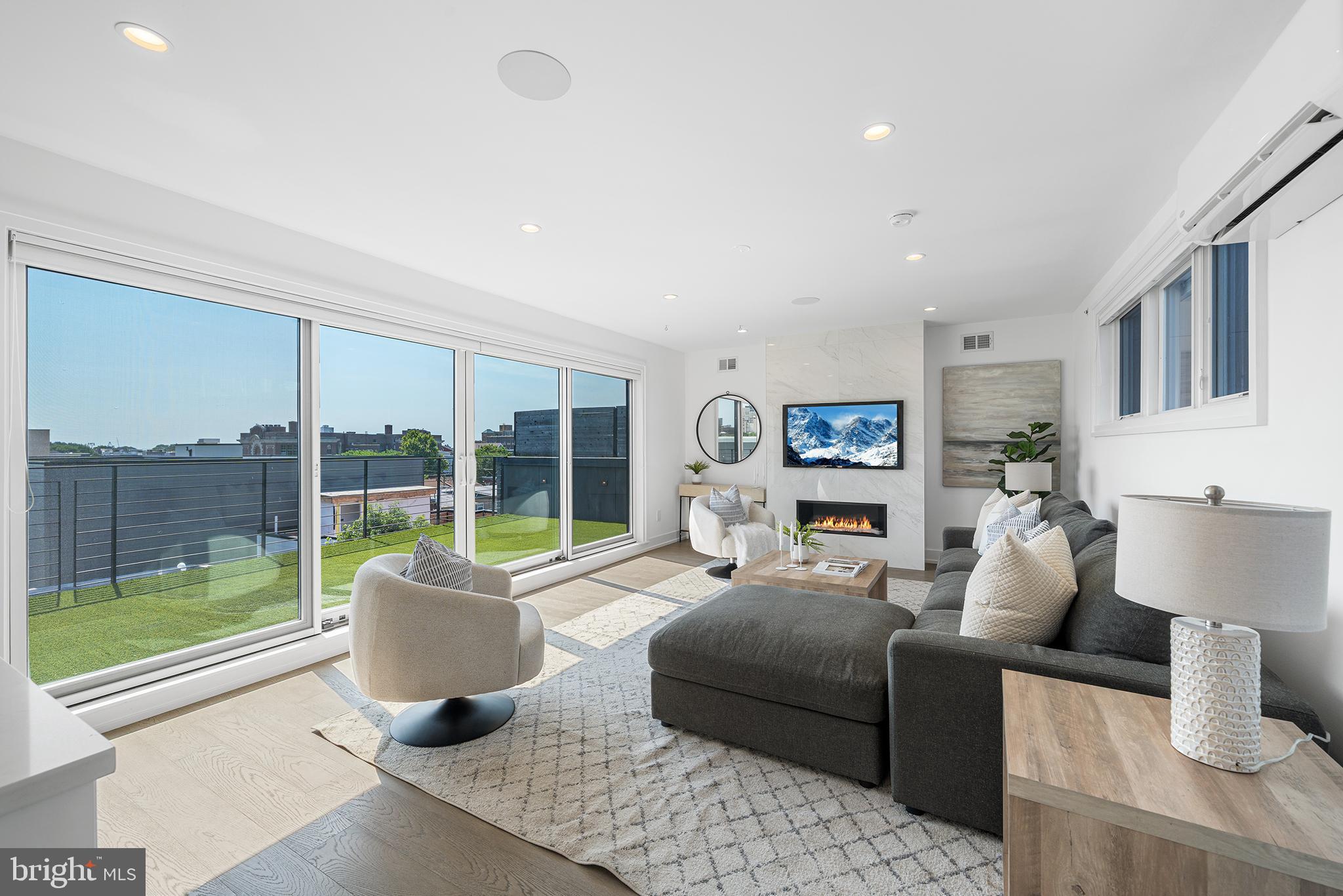 BELLA VISTA - Residential