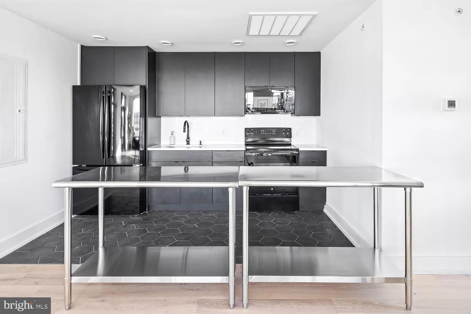 FISHTOWN - Residential Lease