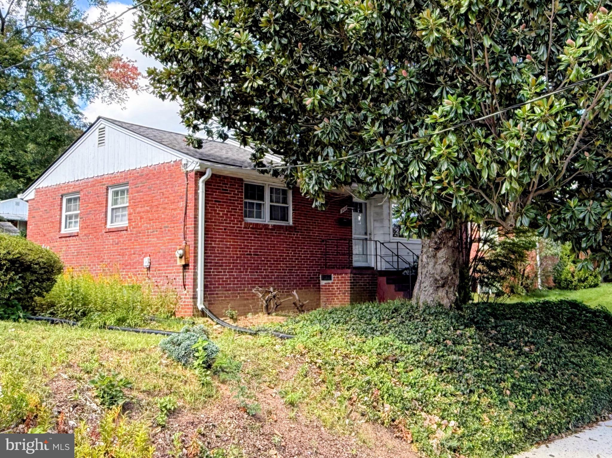 2016 N WOODSTOCK STREET