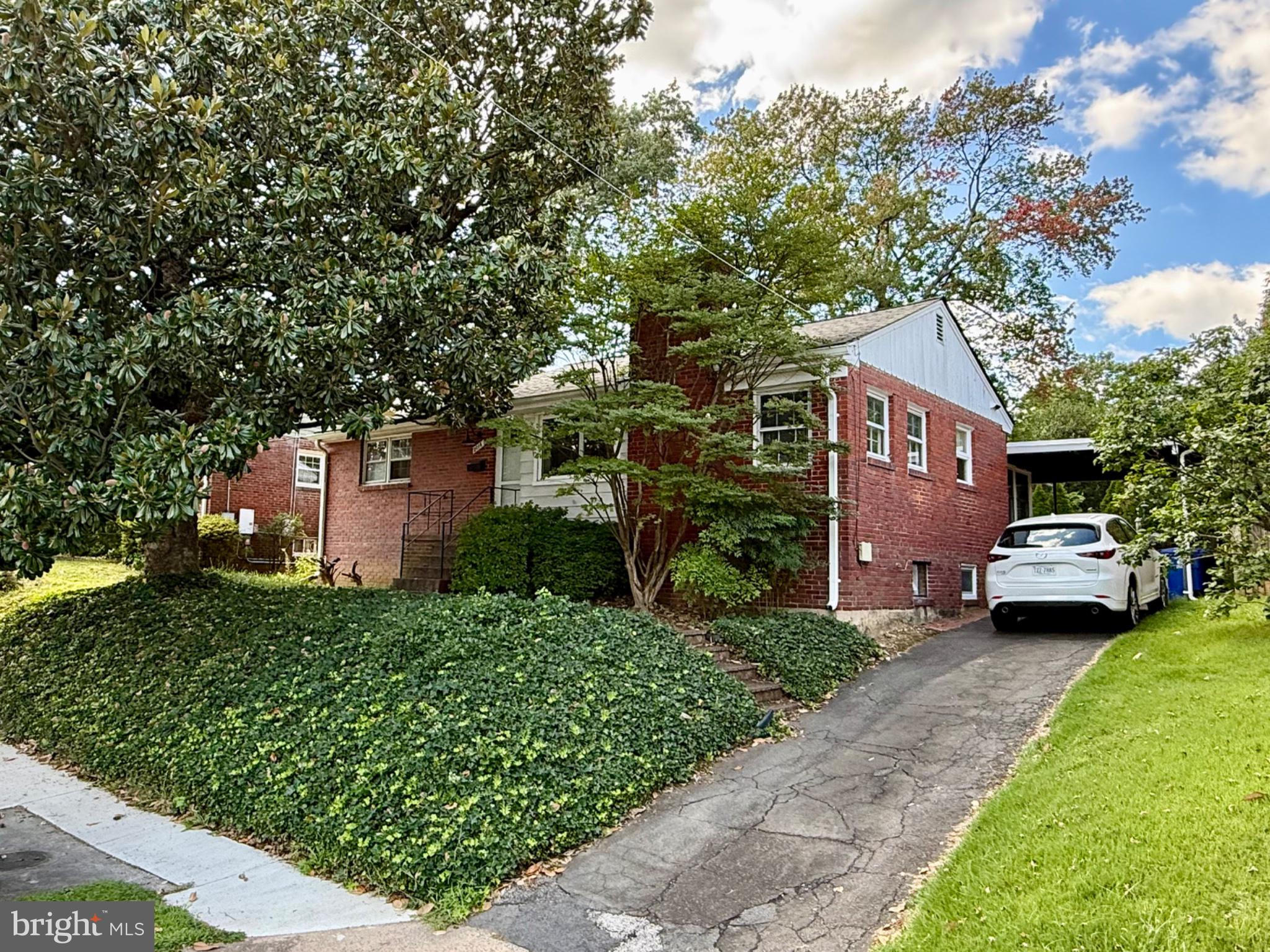 2016 N WOODSTOCK STREET