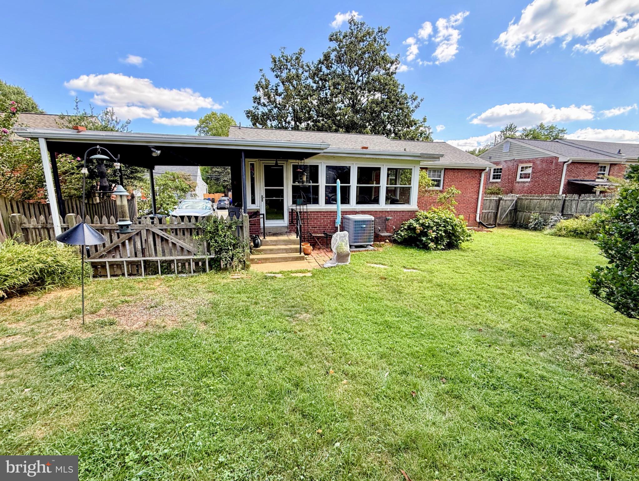 2016 N WOODSTOCK STREET