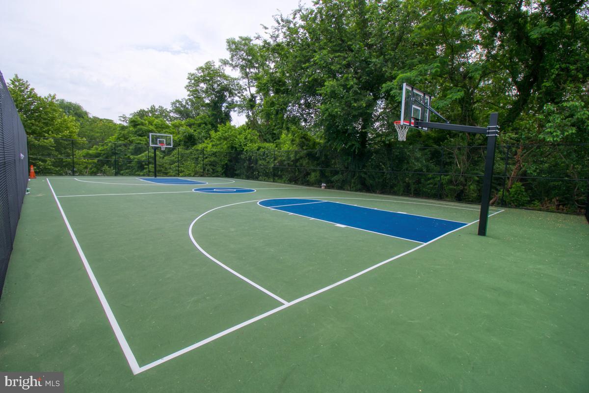 HAMPDEN HISTORIC DISTRICT - Residential