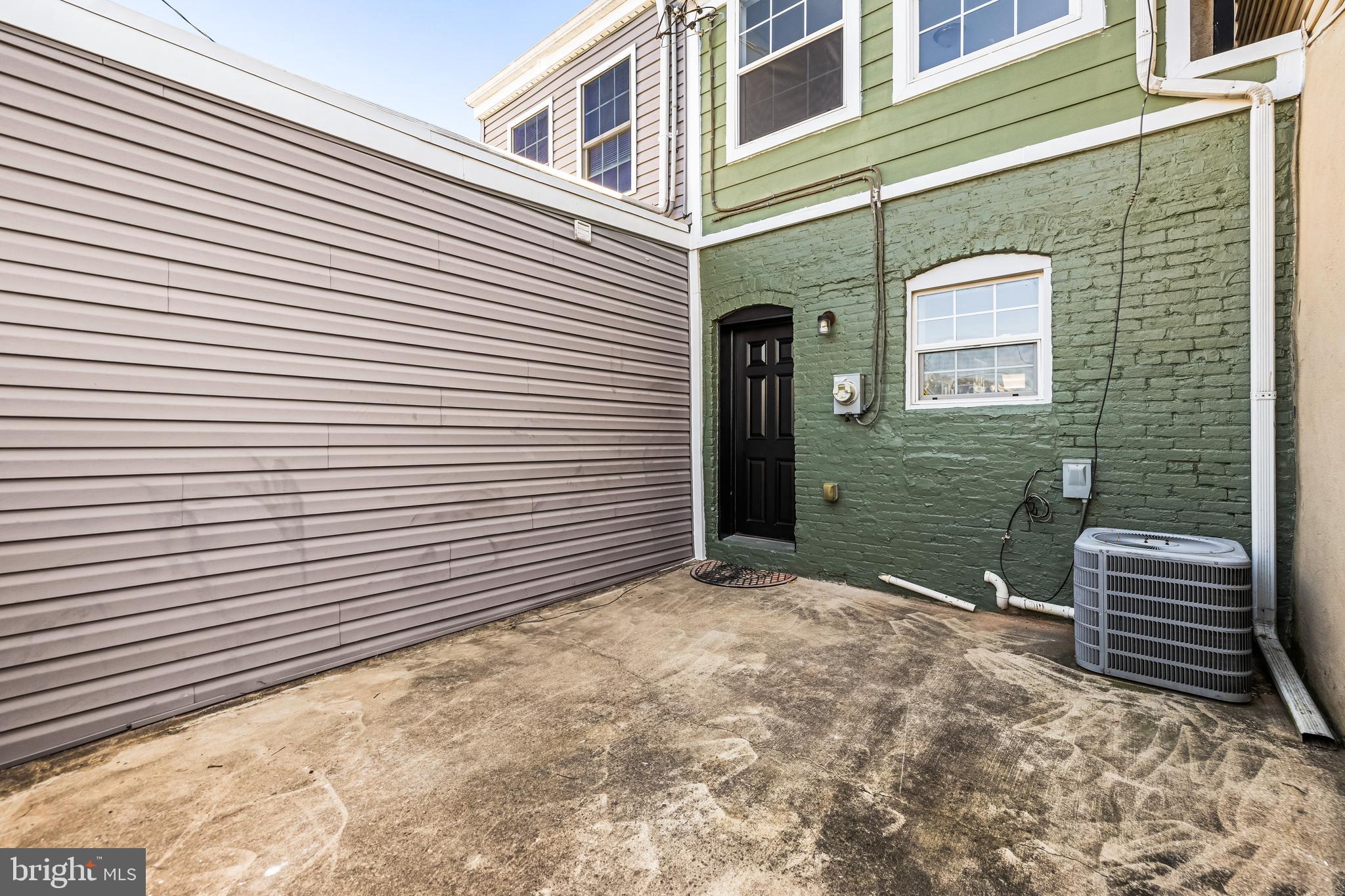 HAMPDEN HISTORIC DISTRICT - Residential