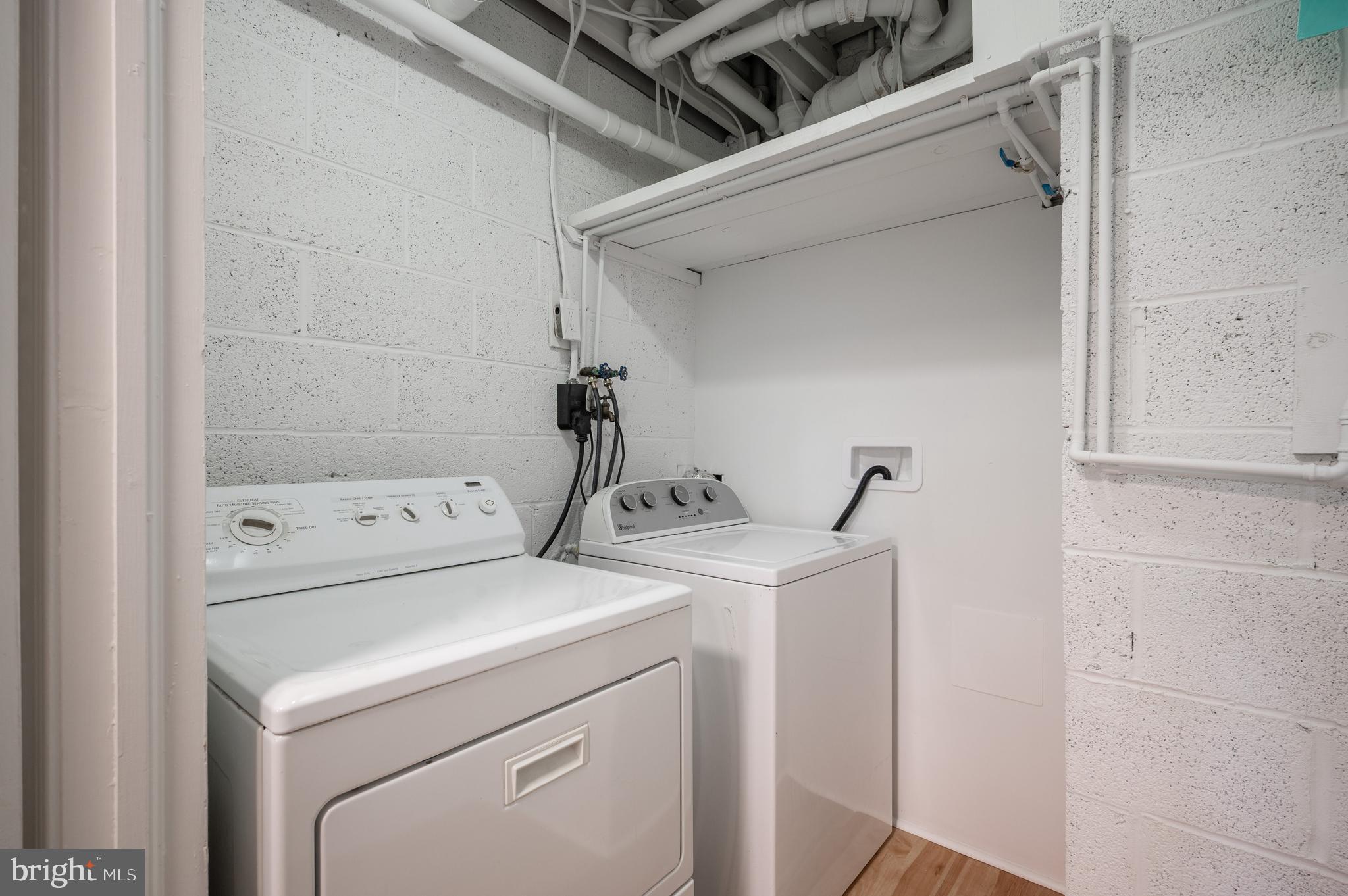 YATES GARDENS - Residential